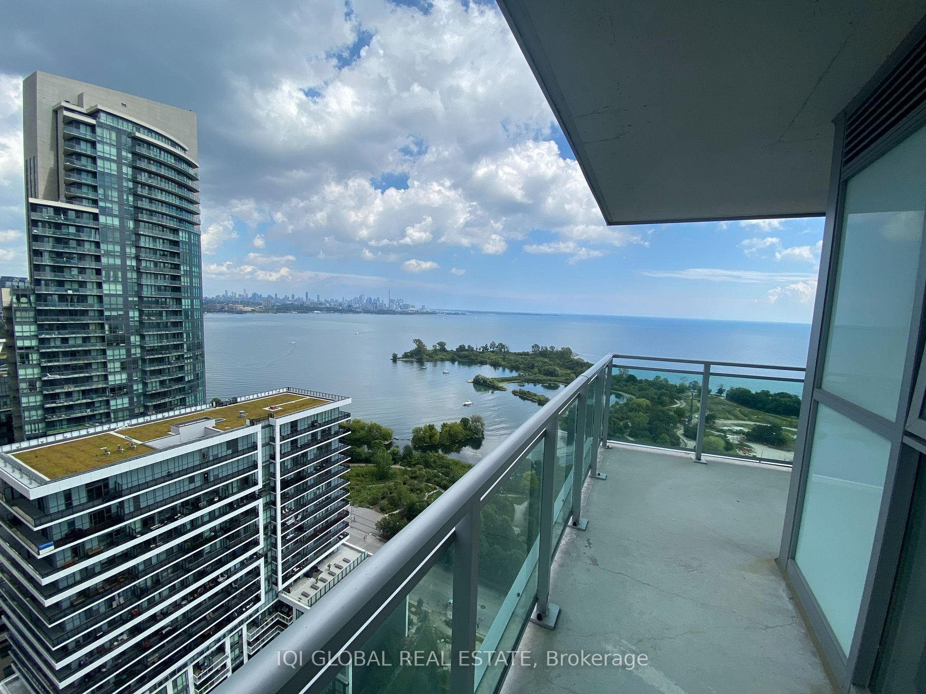33 Shore Breeze Dr, #2509