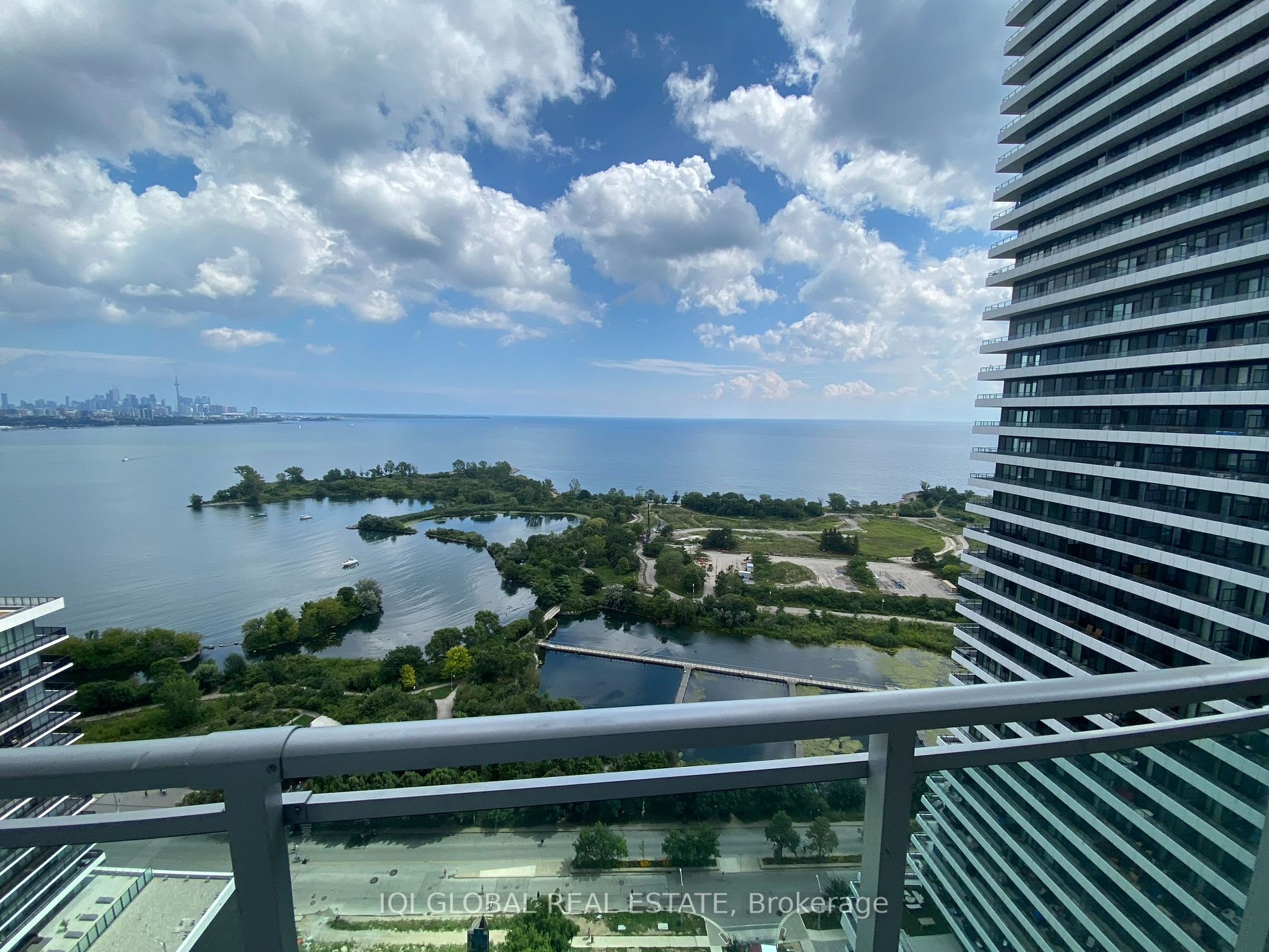 33 Shore Breeze Dr, #2509