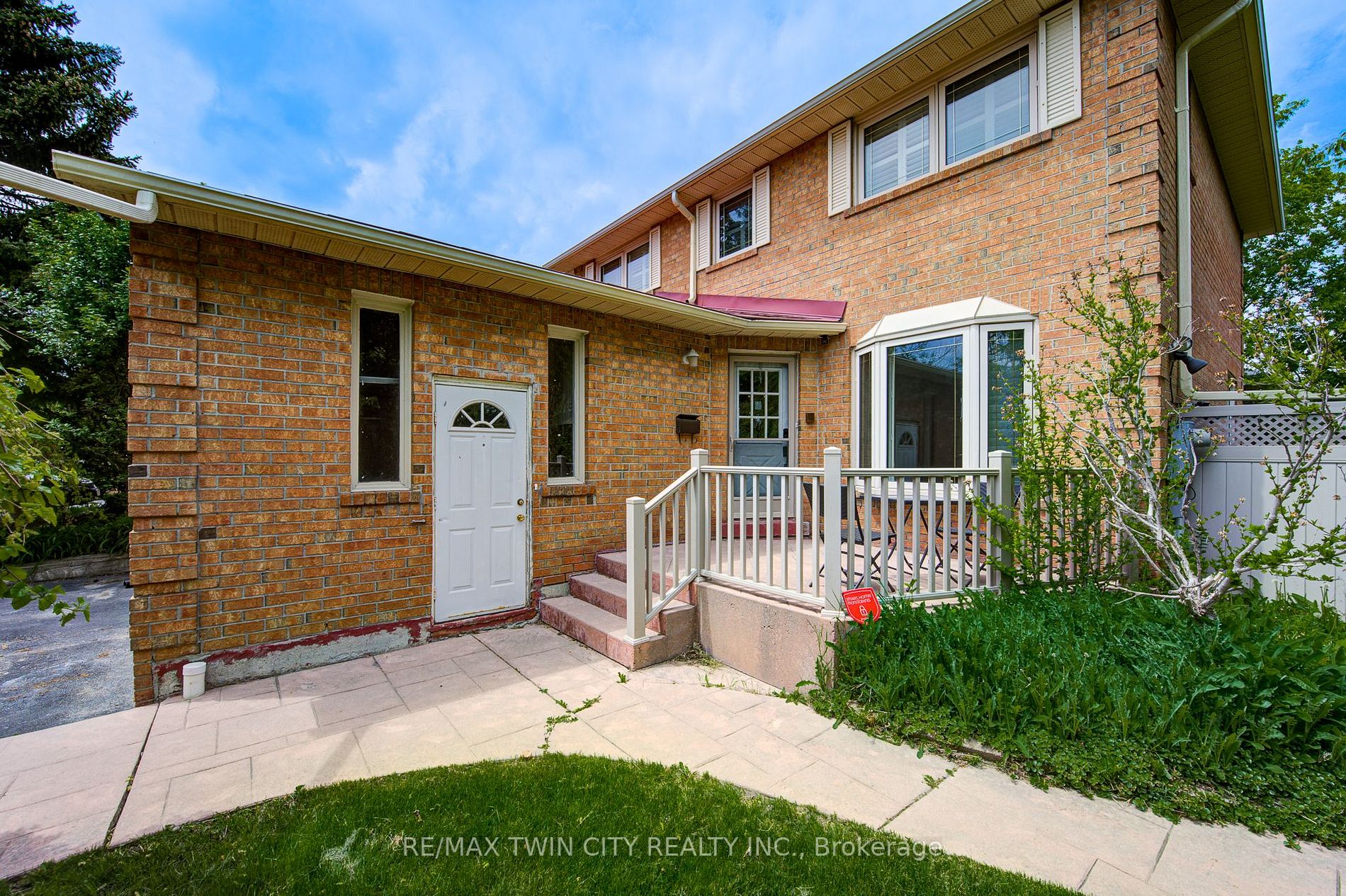 3263 Galbraith Dr