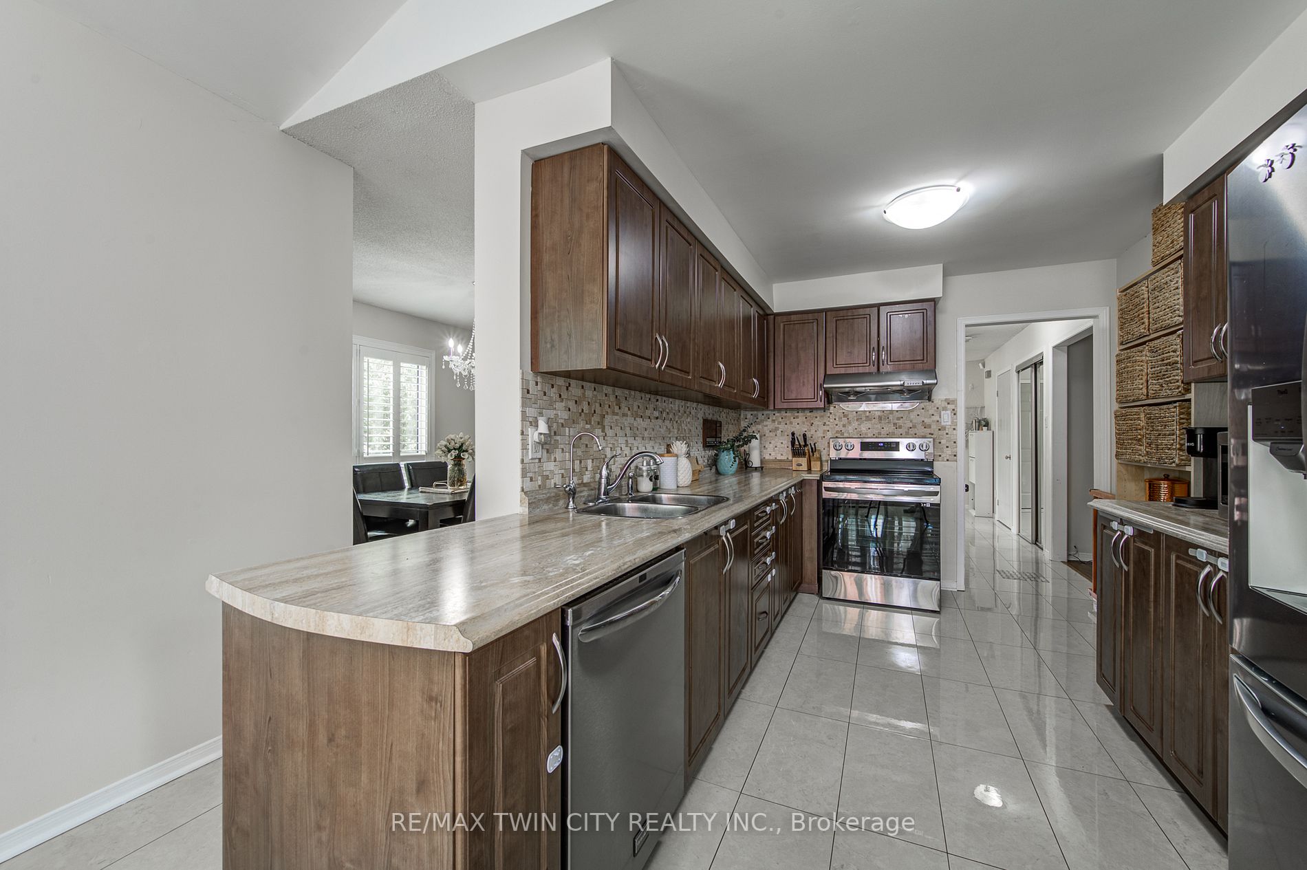 3263 Galbraith Dr