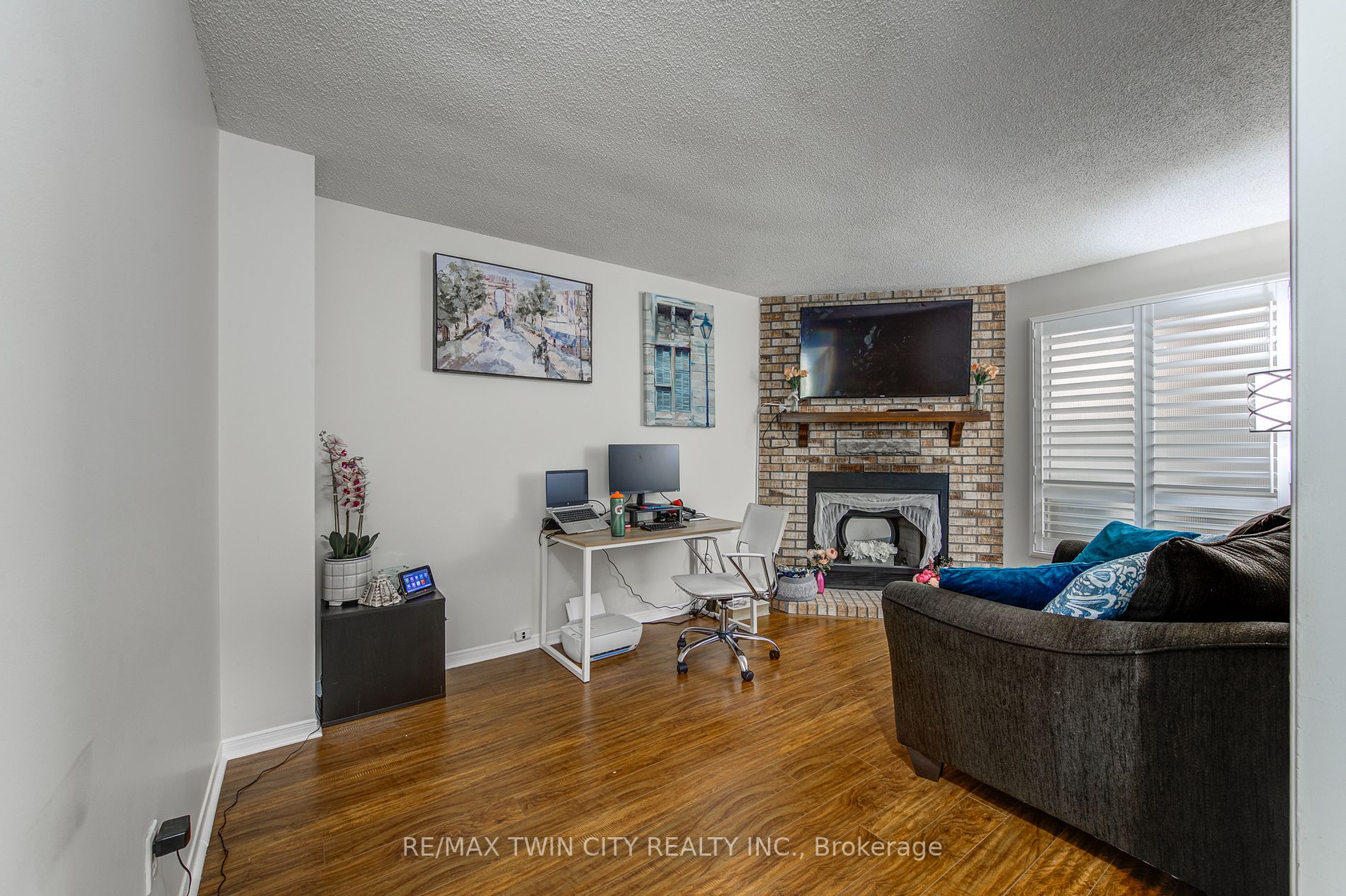 3263 Galbraith Dr