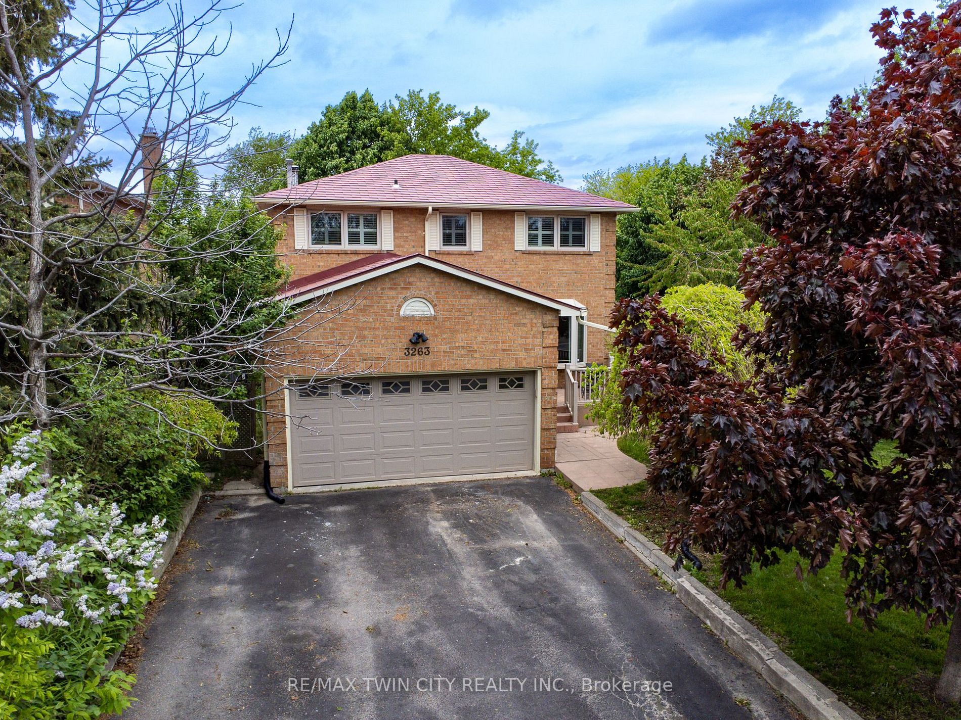 3263 Galbraith Dr