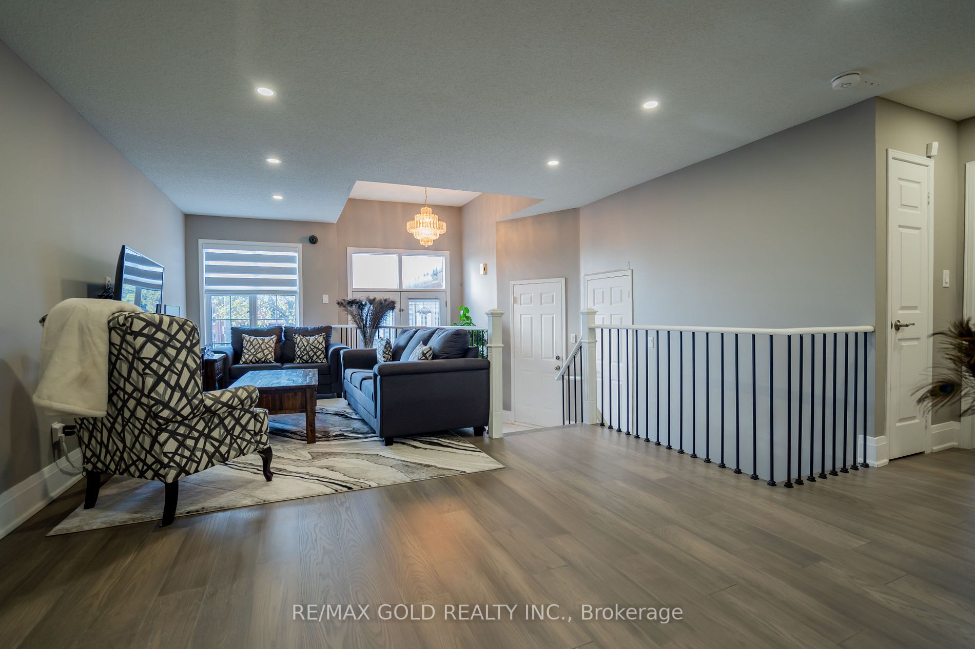 110 Cresthaven Rd