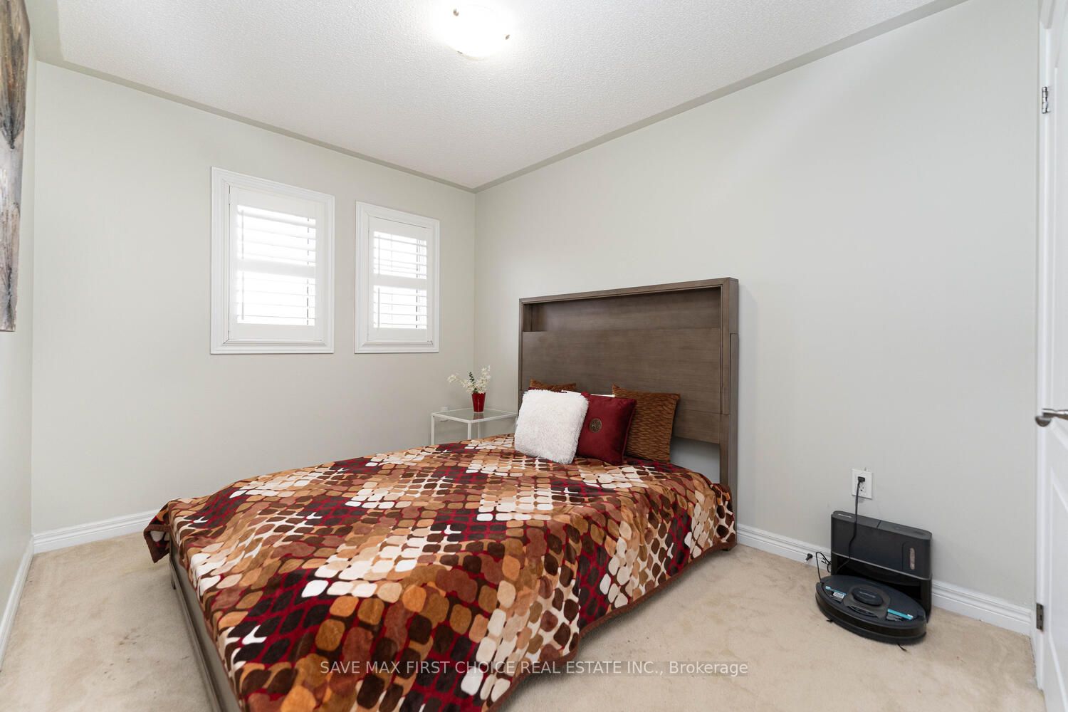 10 Ebury Dr