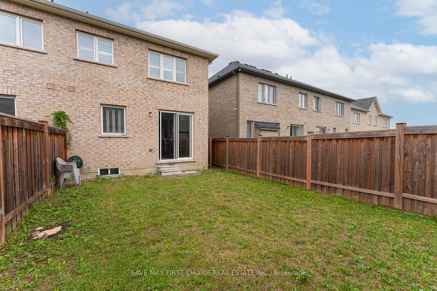 10 Ebury Dr