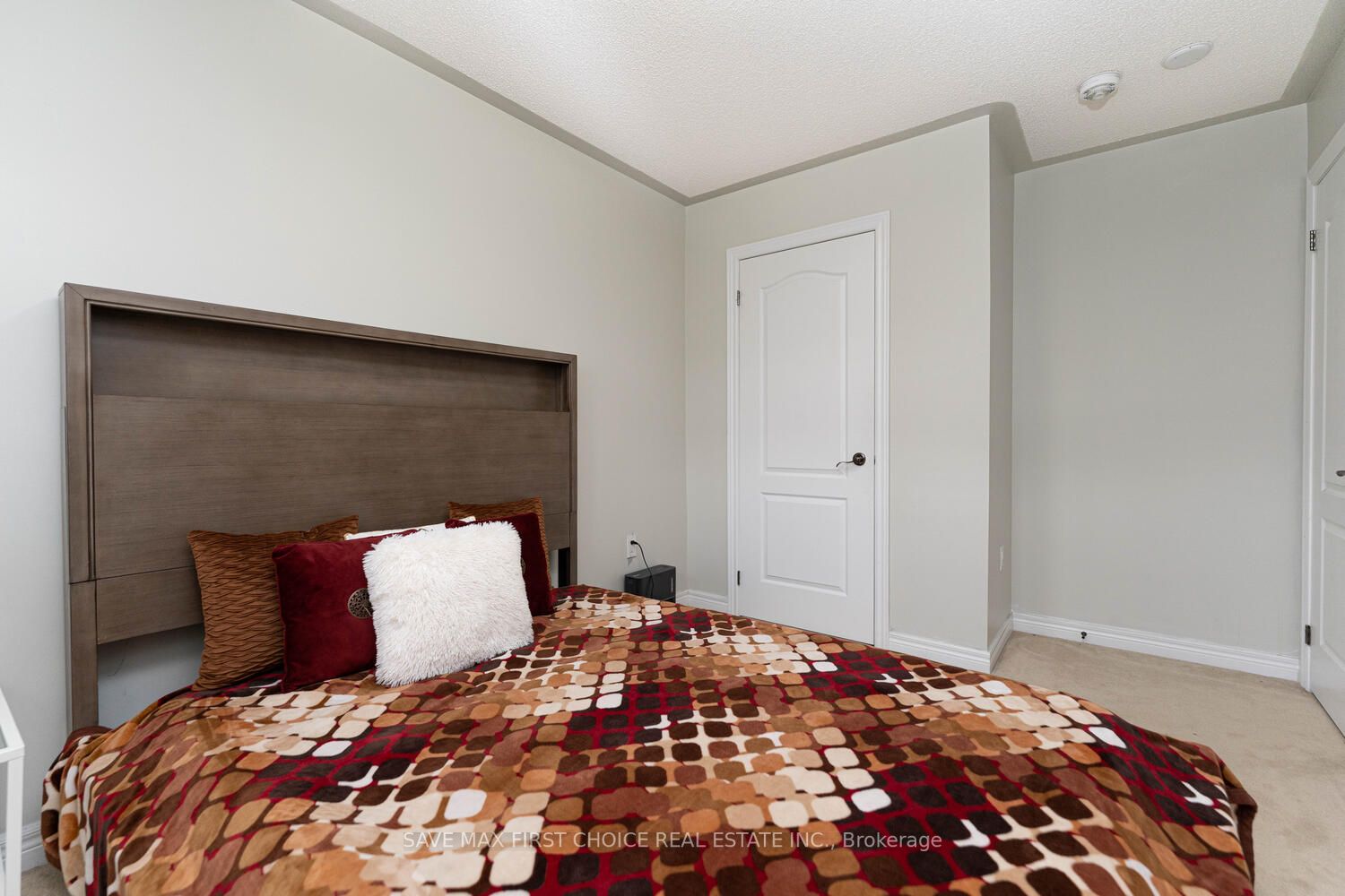 10 Ebury Dr