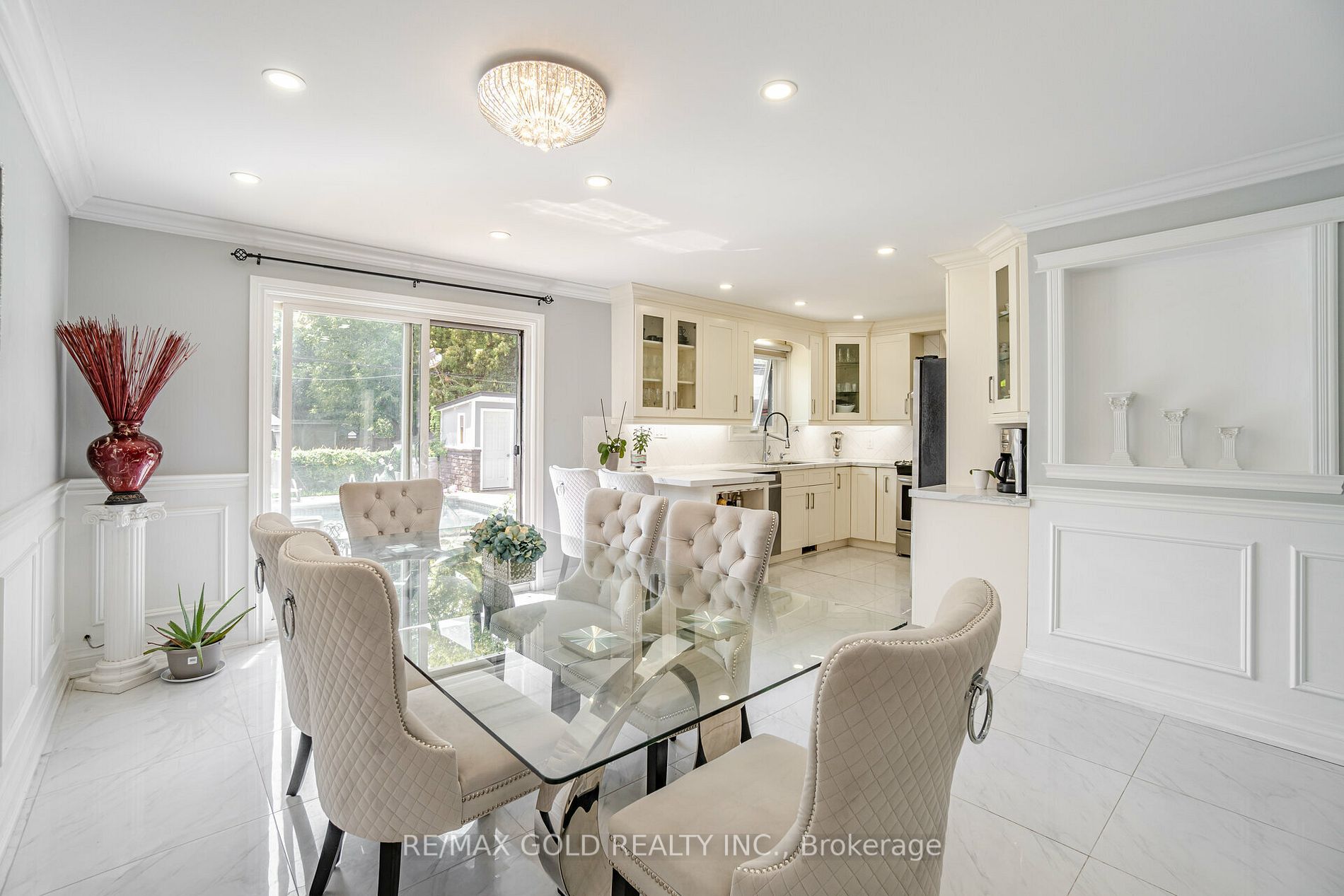 44 Stanley Crt