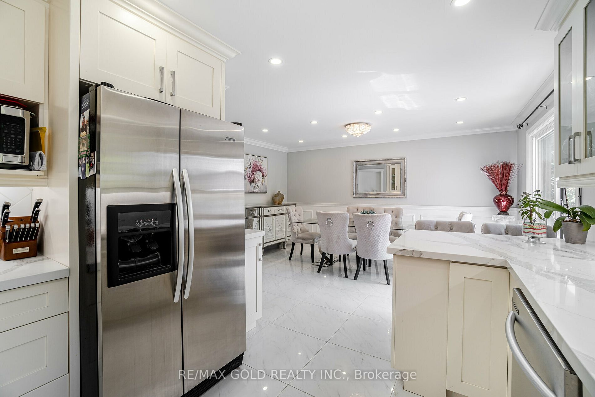 44 Stanley Crt