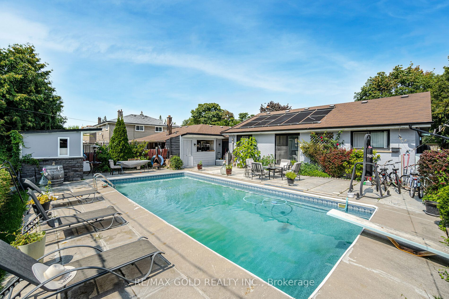 44 Stanley Crt