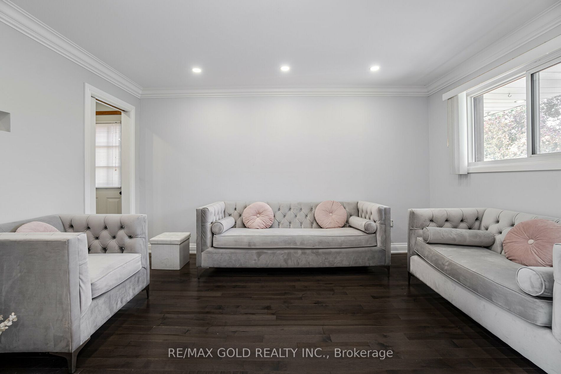 44 Stanley Crt