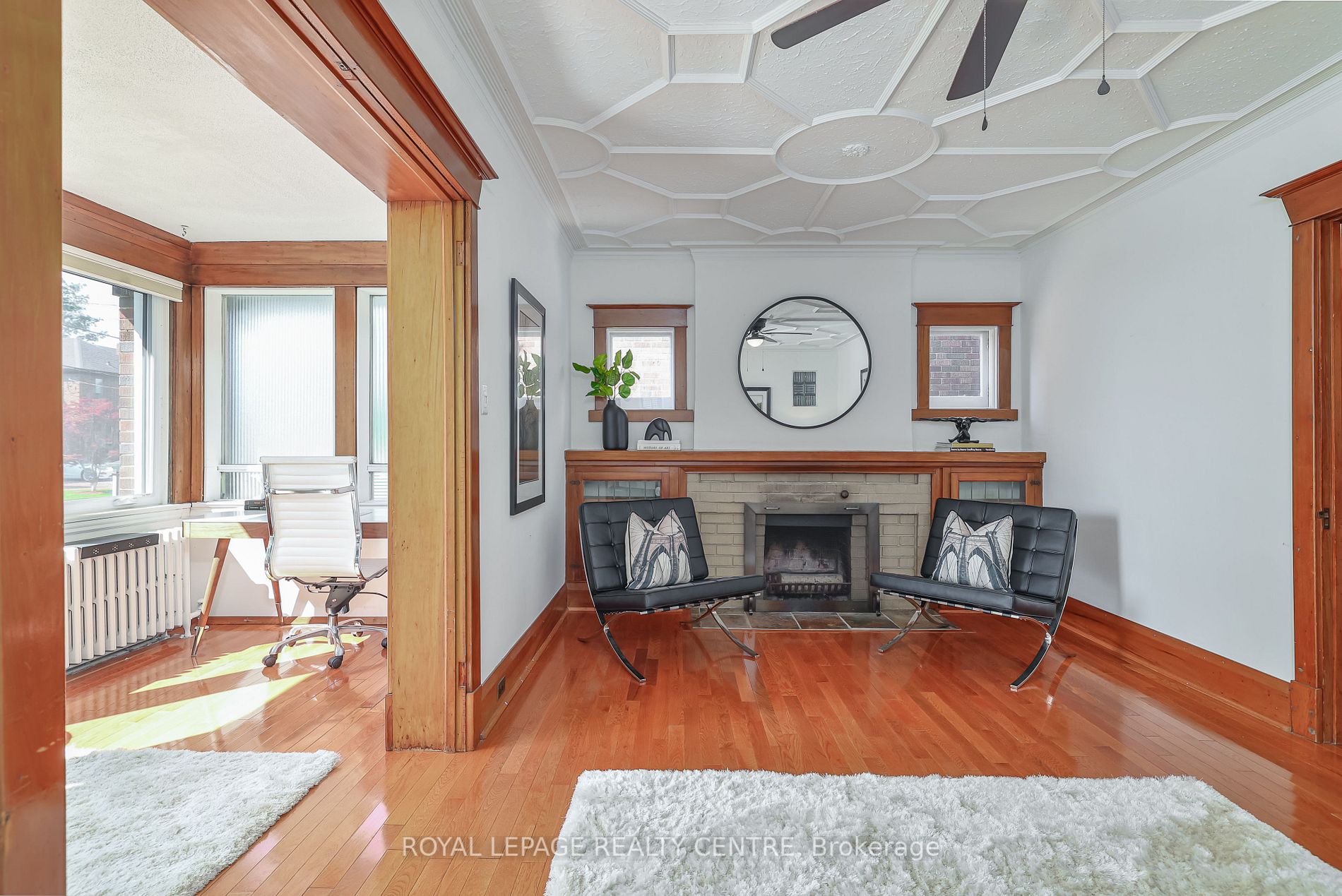 90 Lake Shore Dr