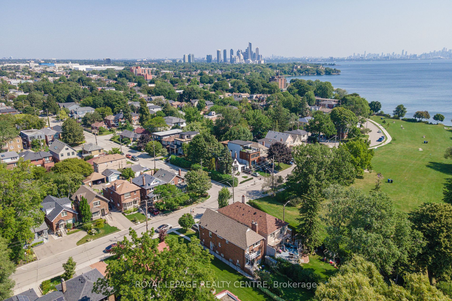 90 Lake Shore Dr