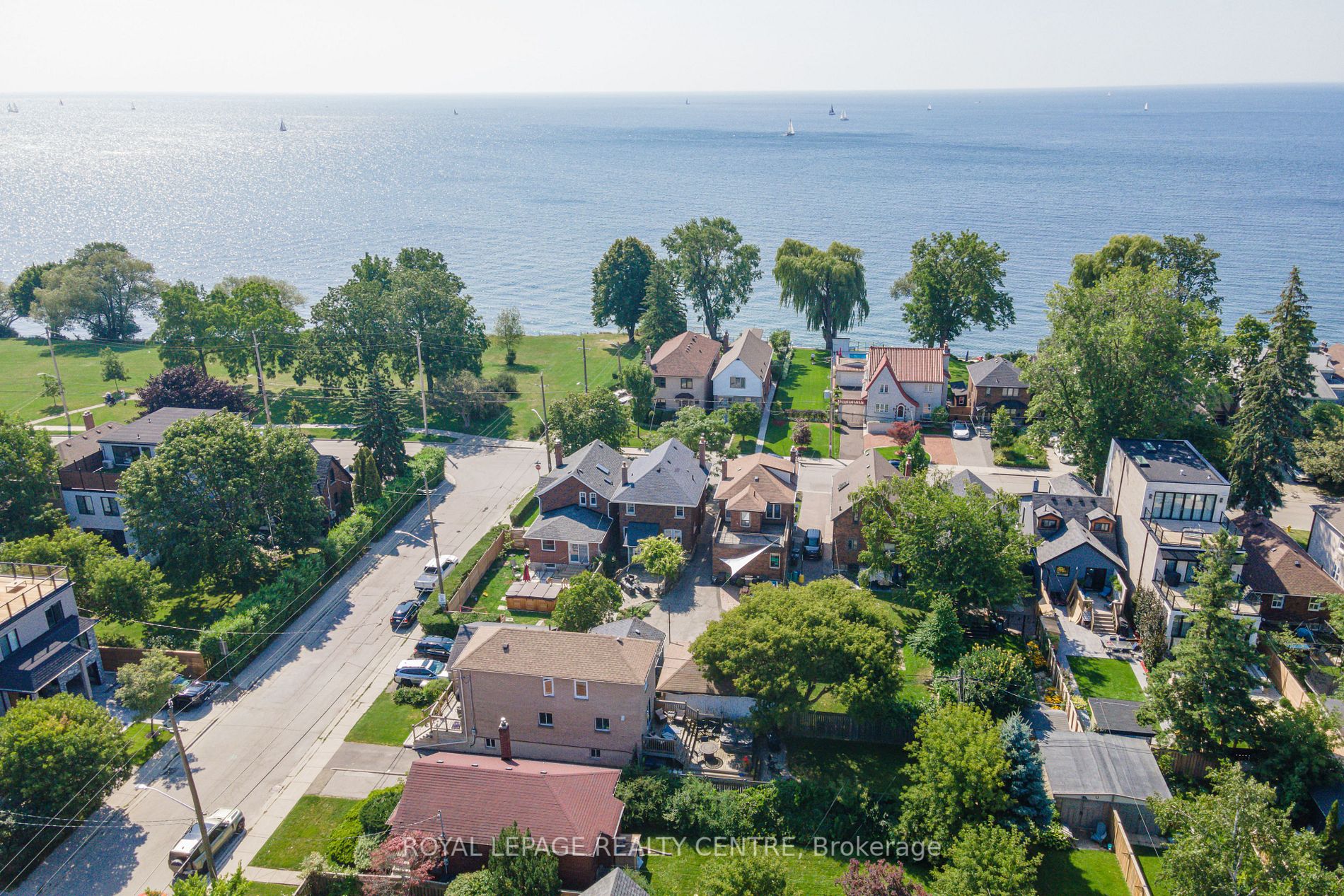 90 Lake Shore Dr