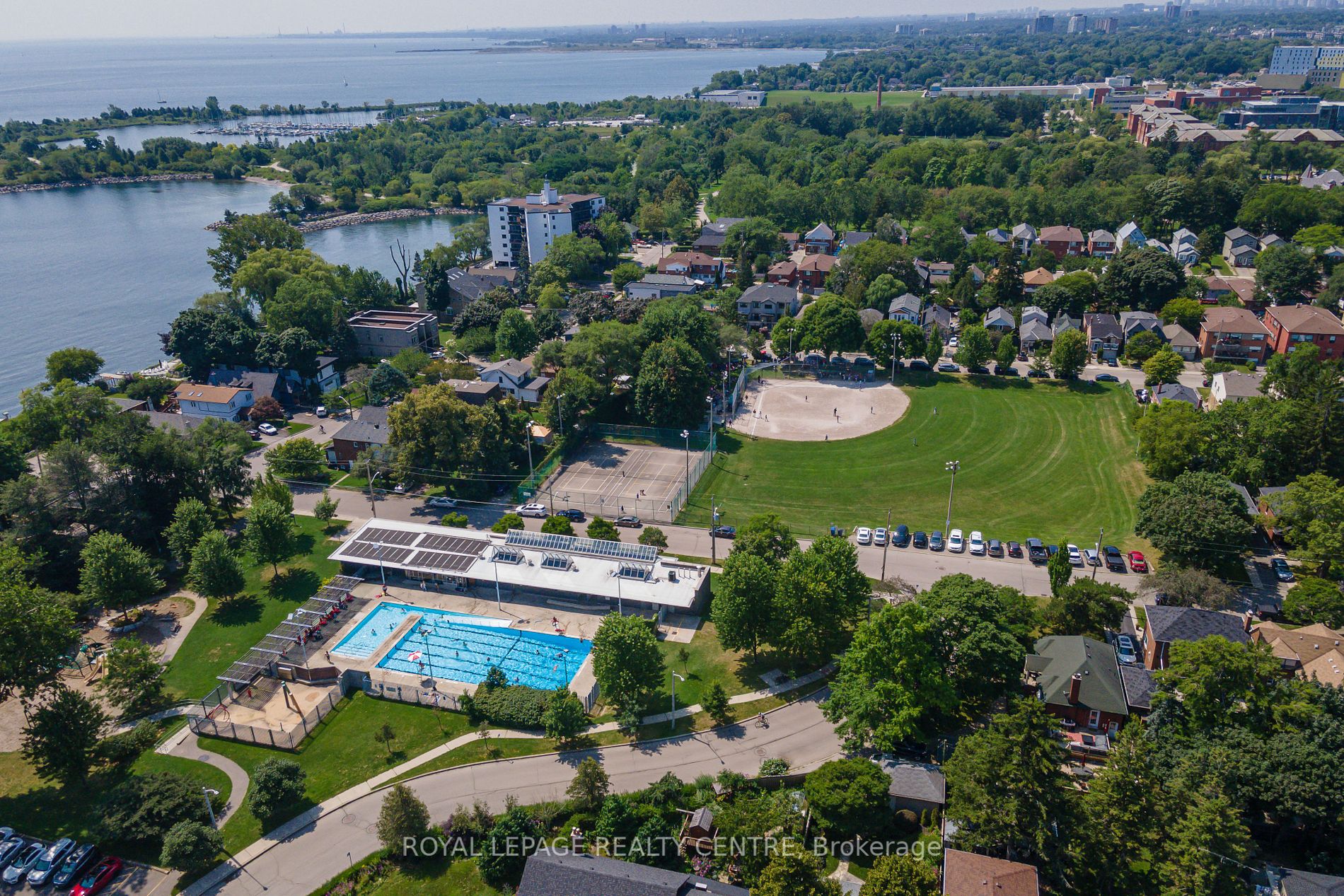 90 Lake Shore Dr