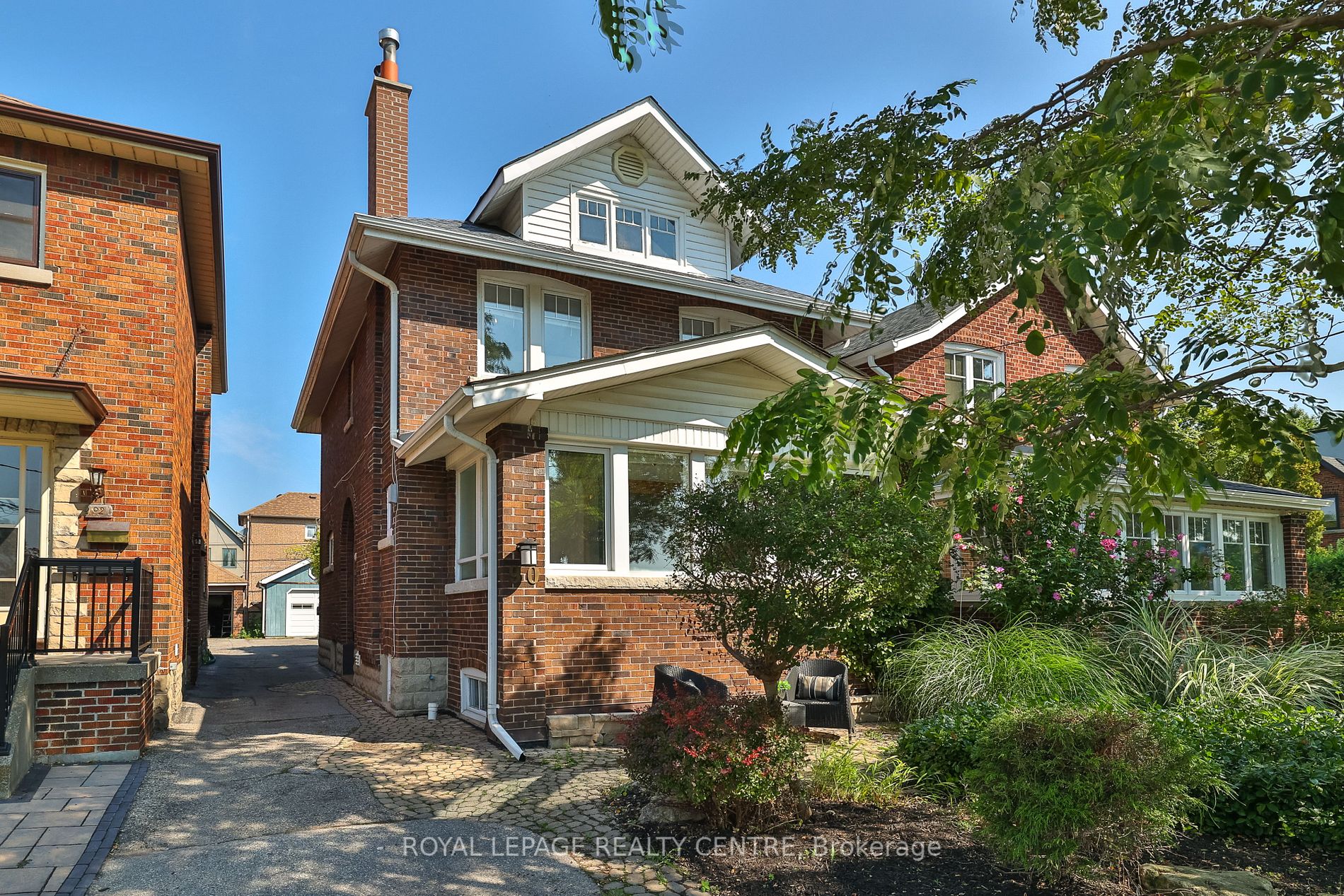 90 Lake Shore Dr