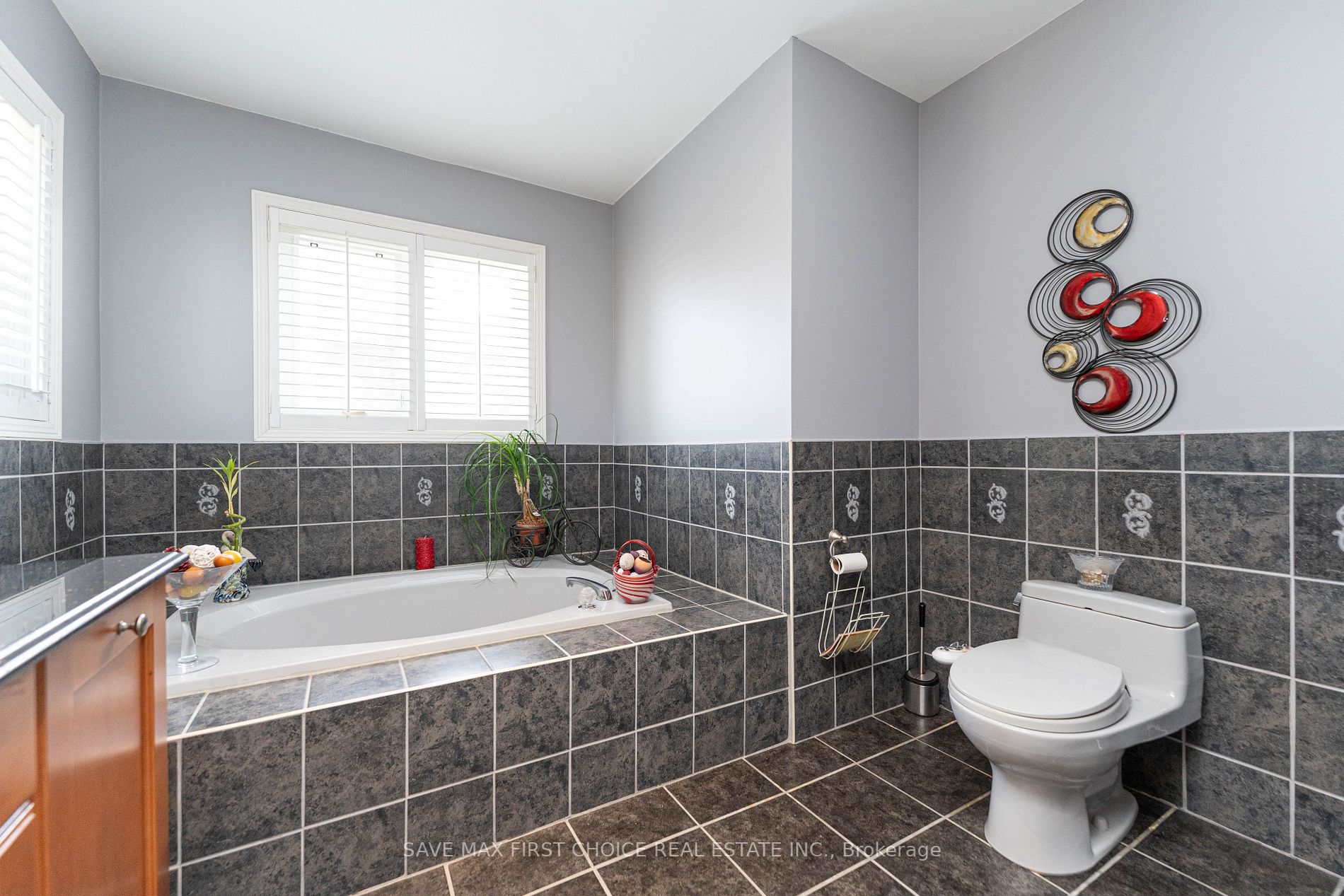 4812 Crystal Rose Dr