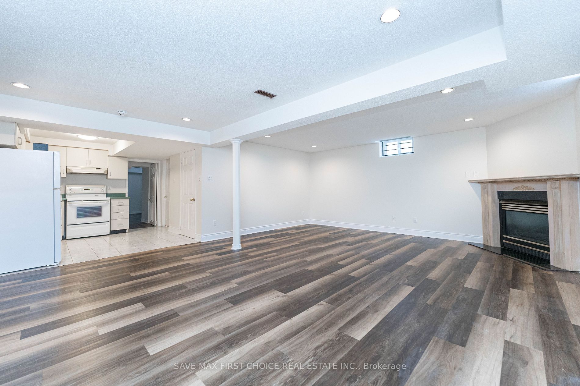 4812 Crystal Rose Dr