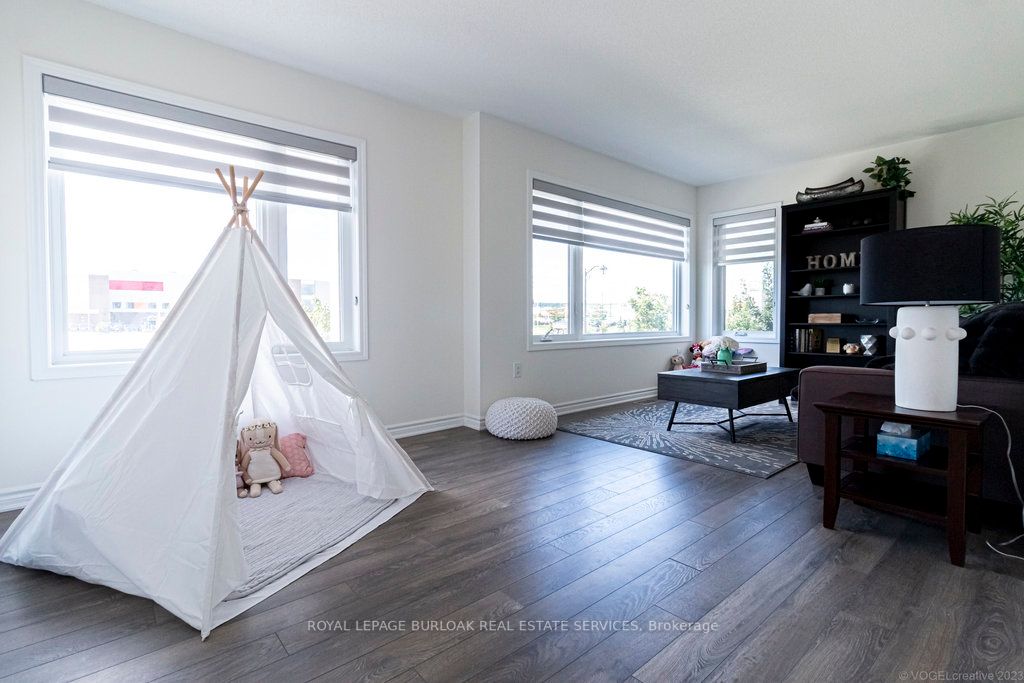 1125 Leger Way, #5