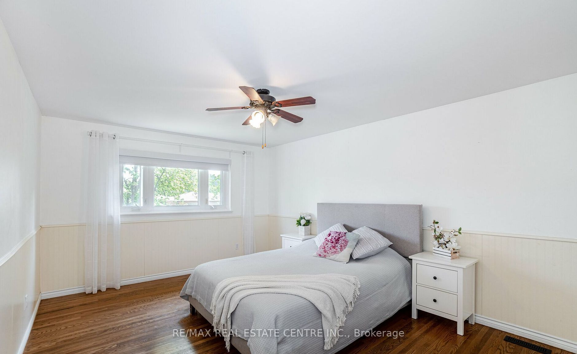 39 Caledon Cres, #Lower
