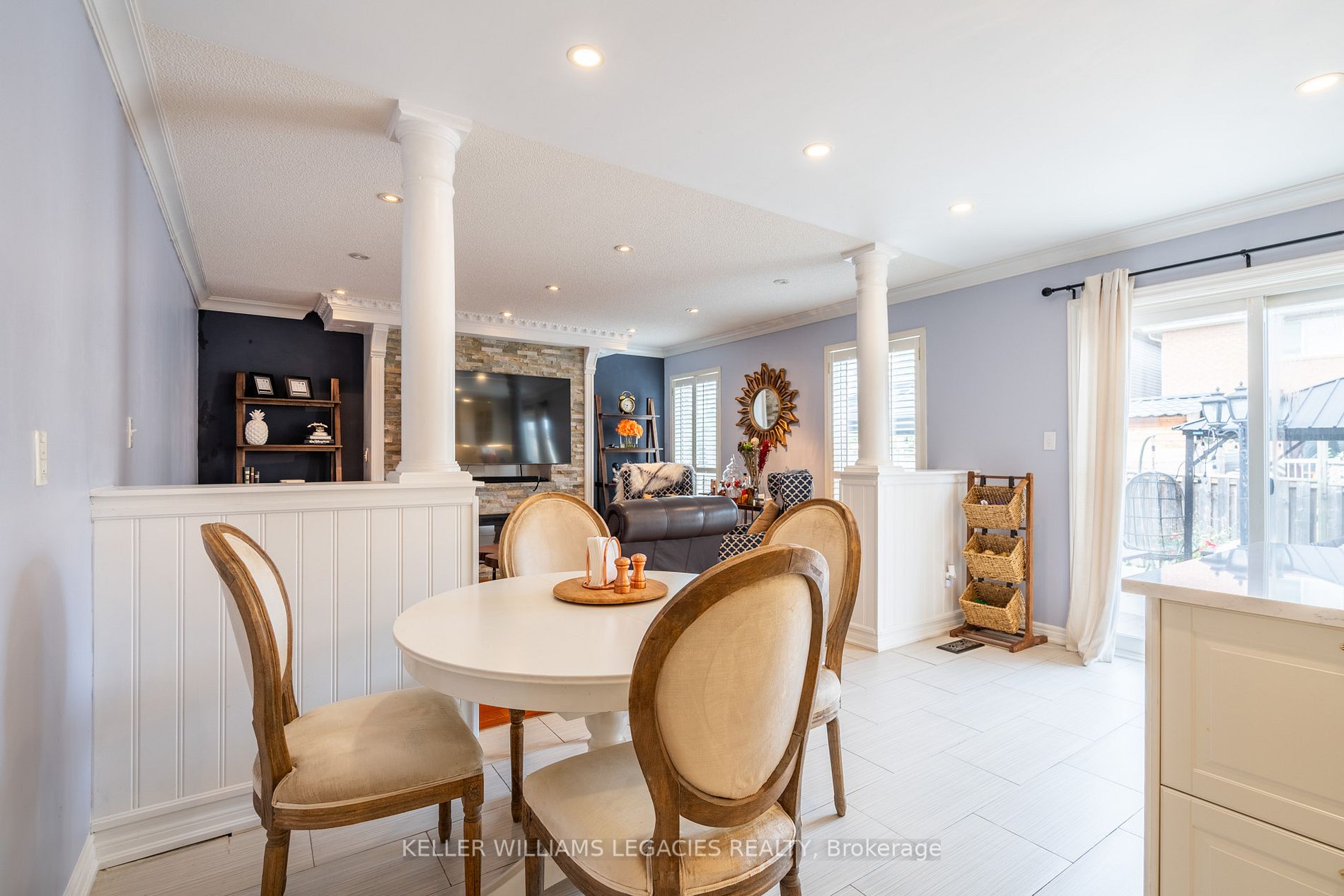 4 Sandway Dr