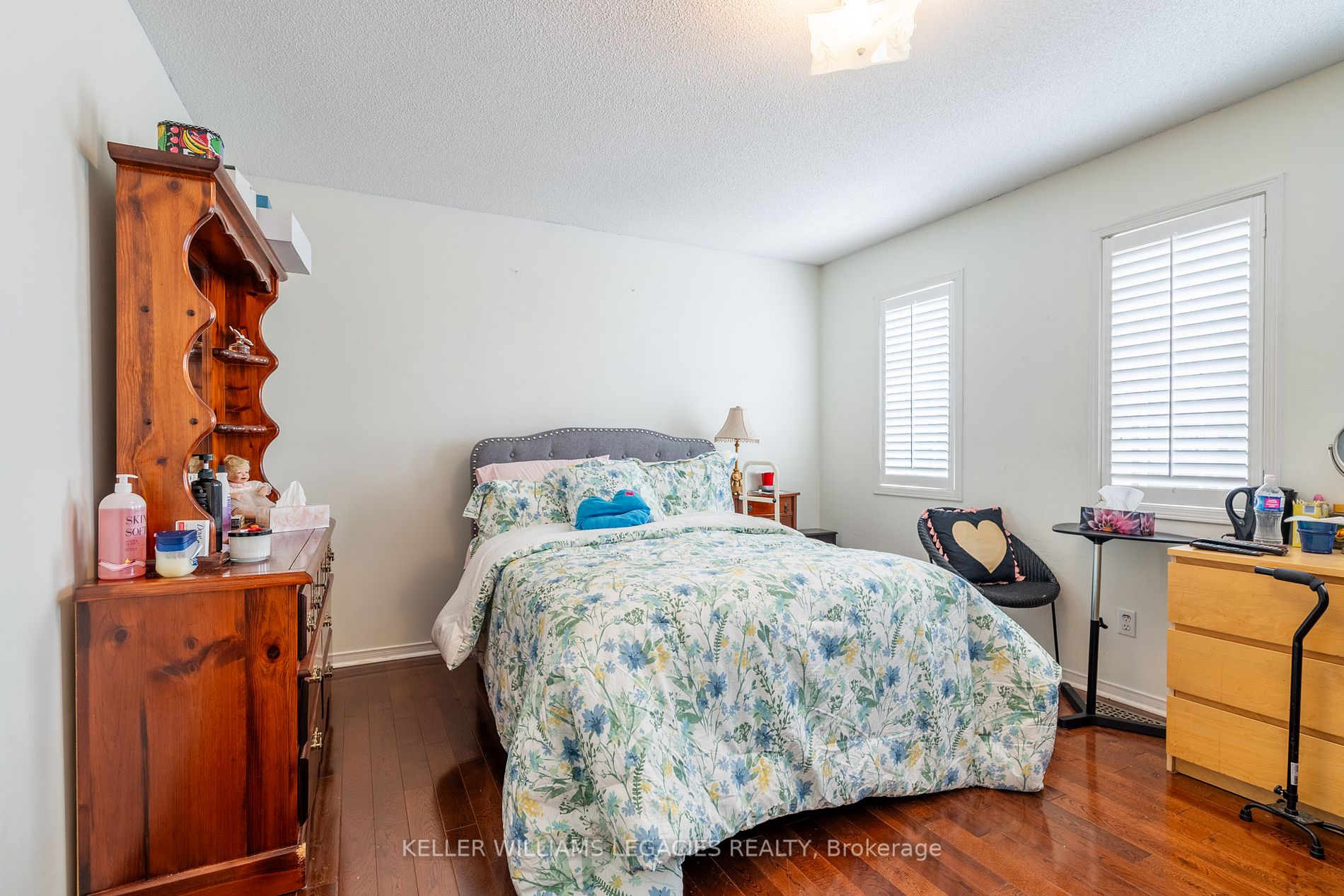 4 Sandway Dr