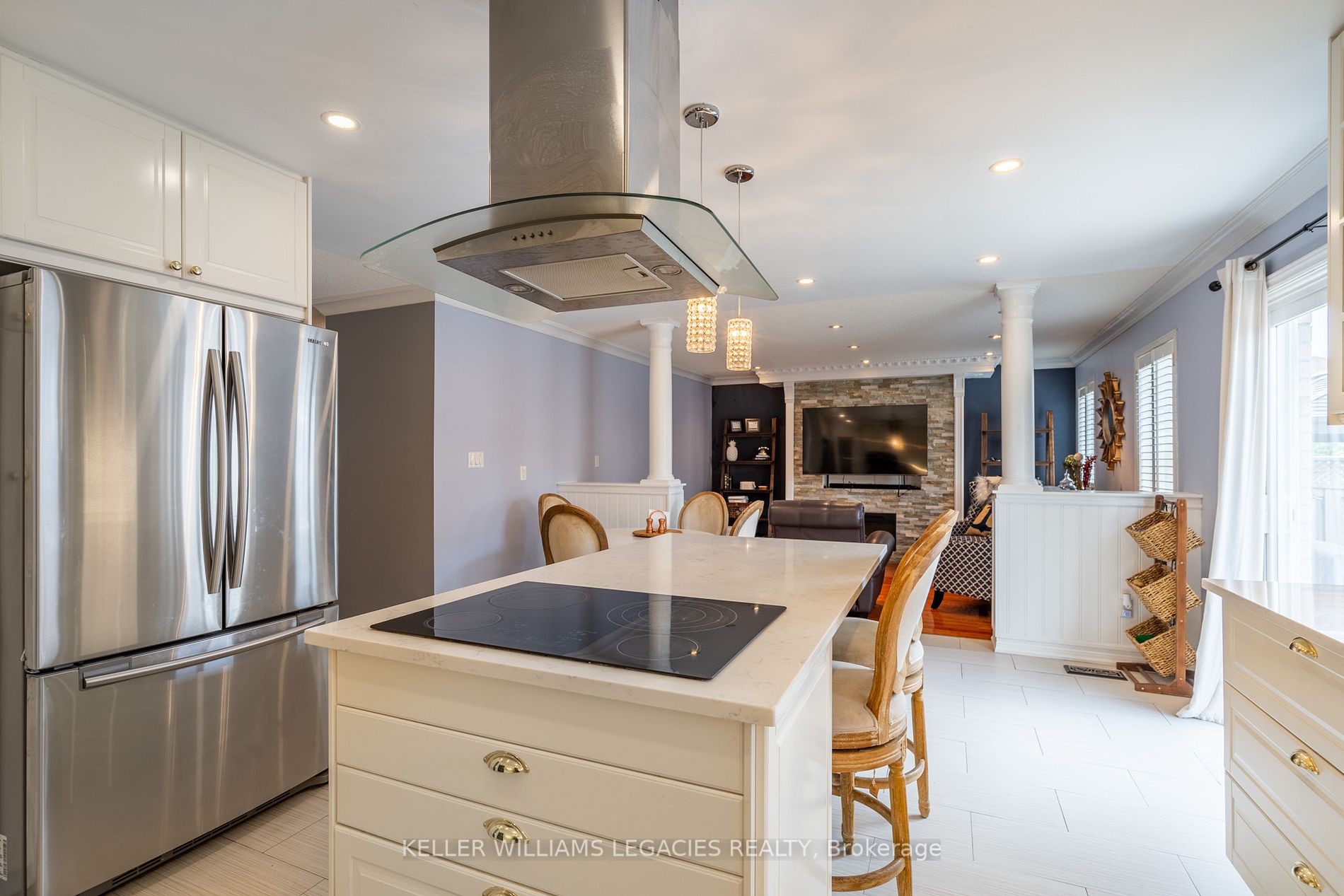 4 Sandway Dr