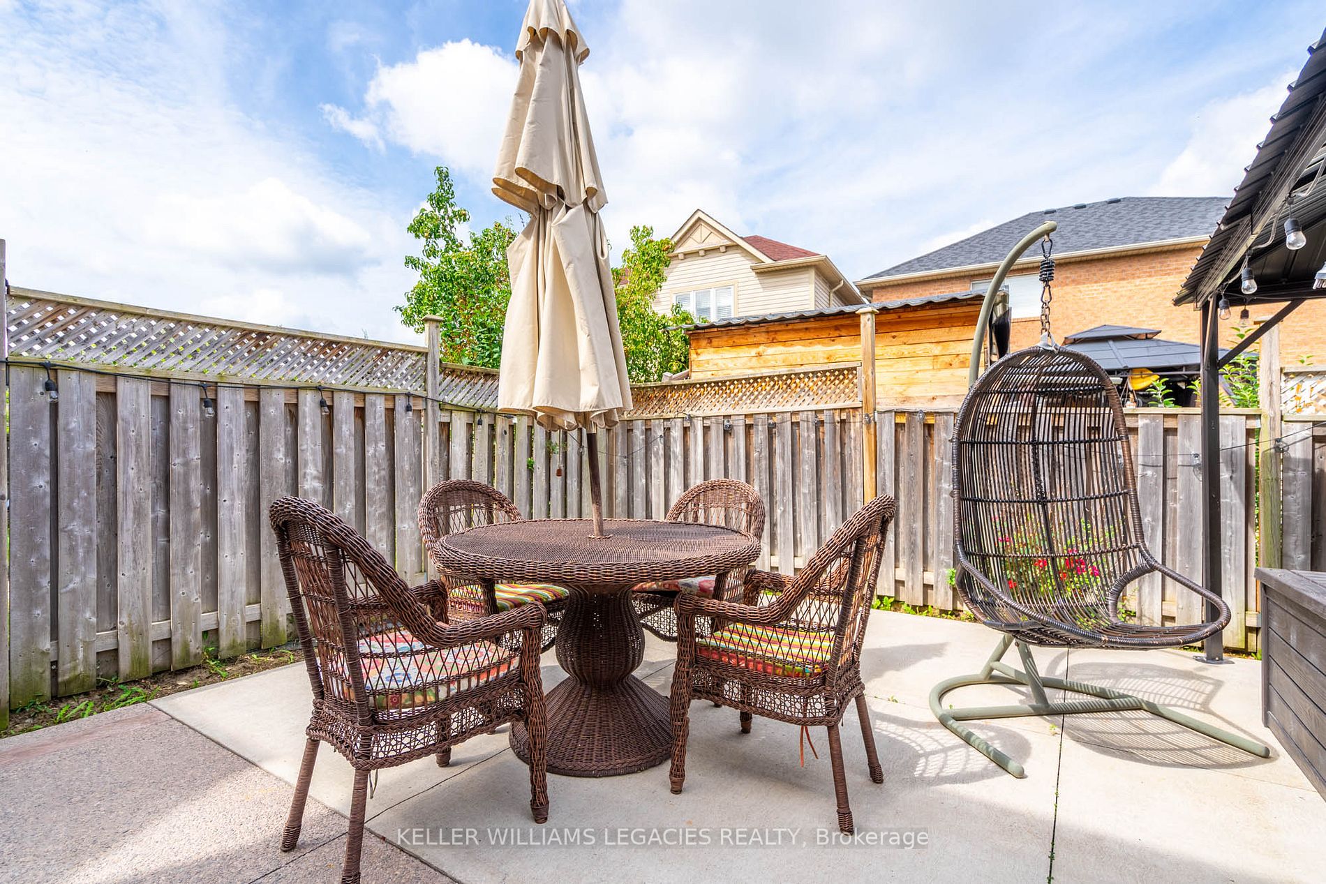 4 Sandway Dr