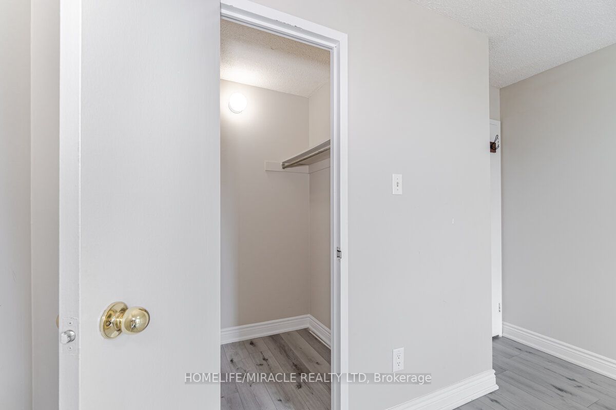 25 Kensington Rd, #410