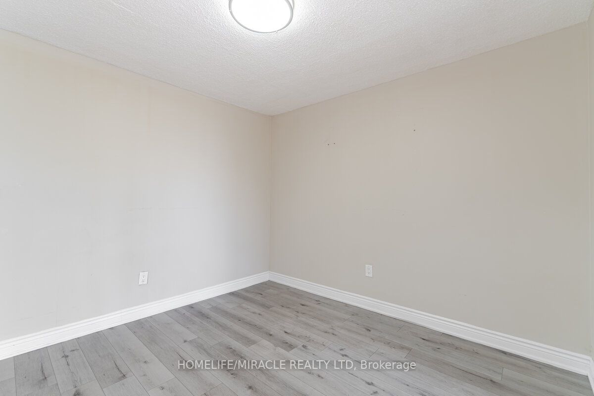 25 Kensington Rd, #410