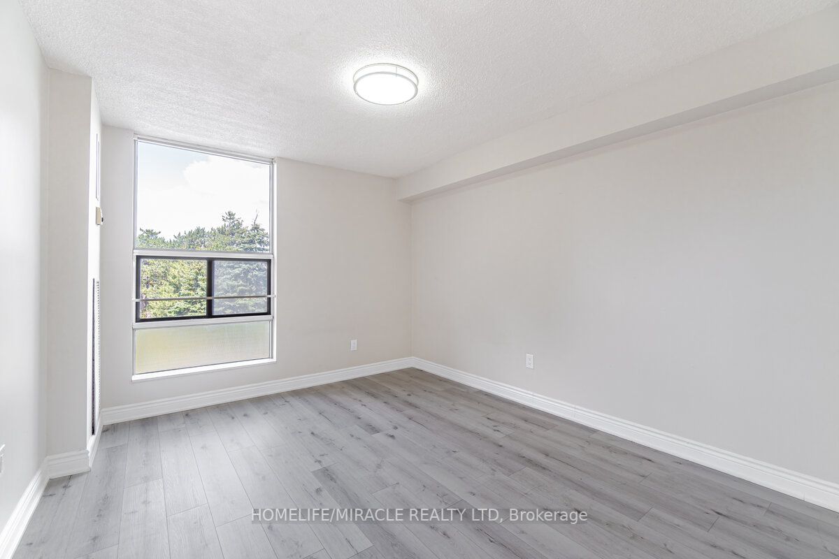 25 Kensington Rd, #410