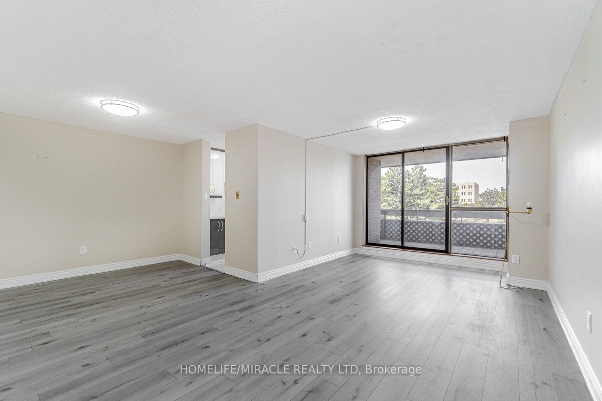 25 Kensington Rd, #410