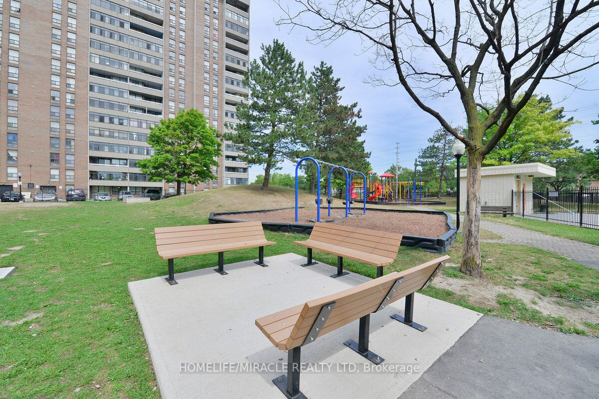 25 Kensington Rd, #410
