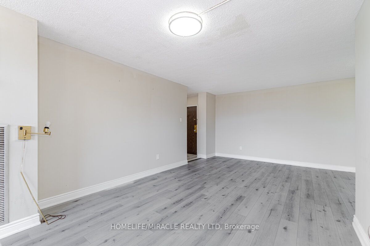 25 Kensington Rd, #410