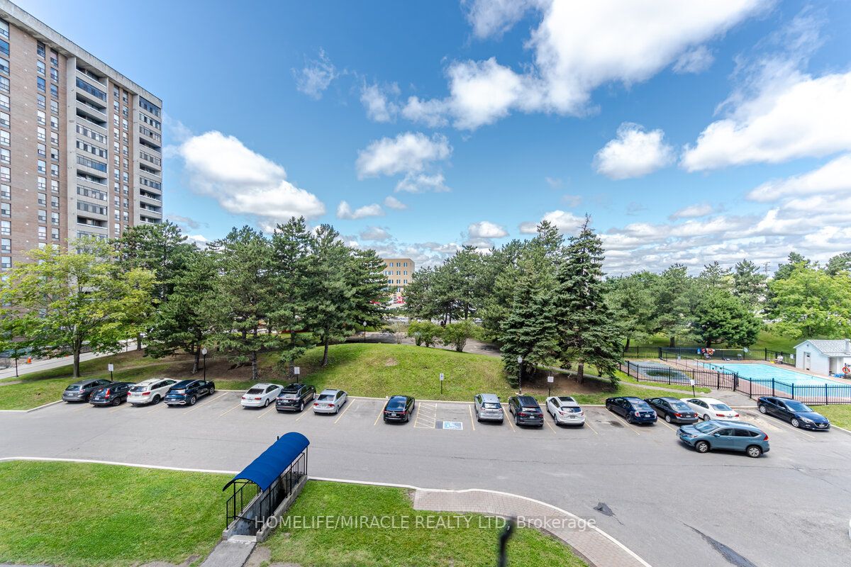 25 Kensington Rd, #410