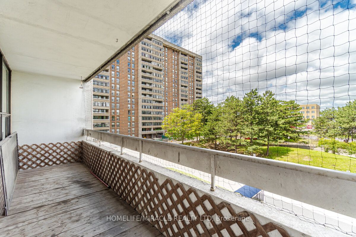 25 Kensington Rd, #410