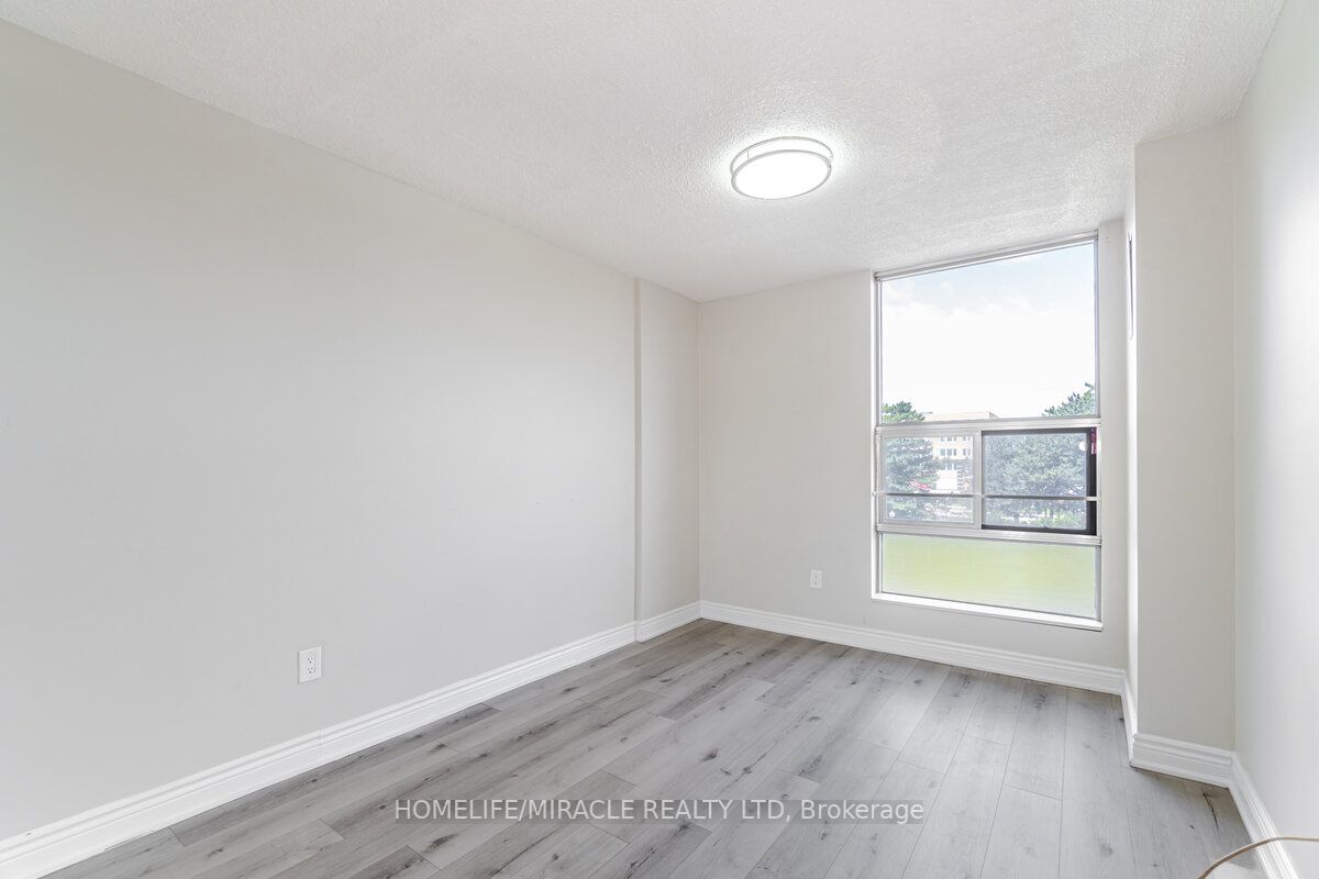 25 Kensington Rd, #410