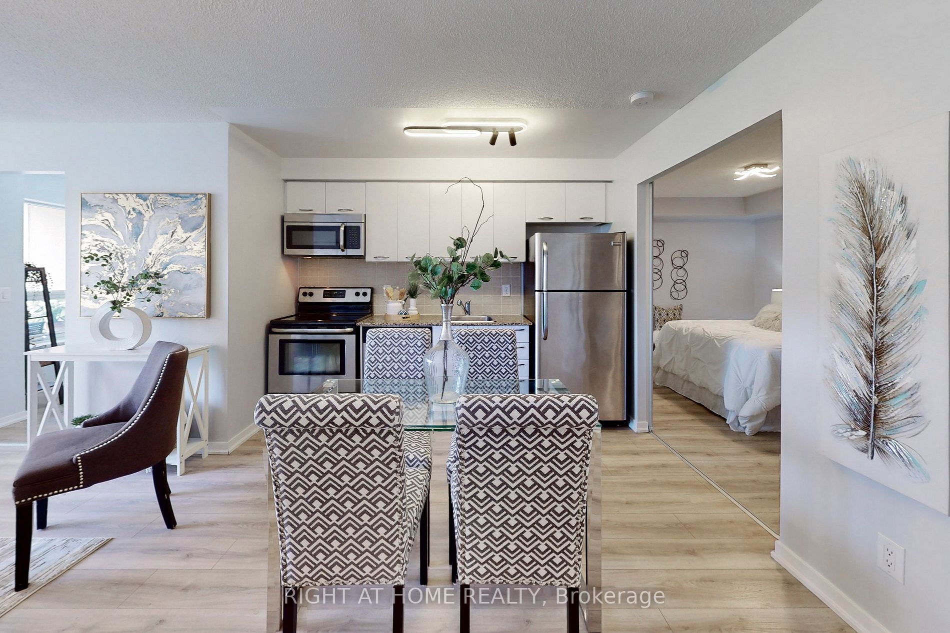 38 Joe Shuster Way, #423