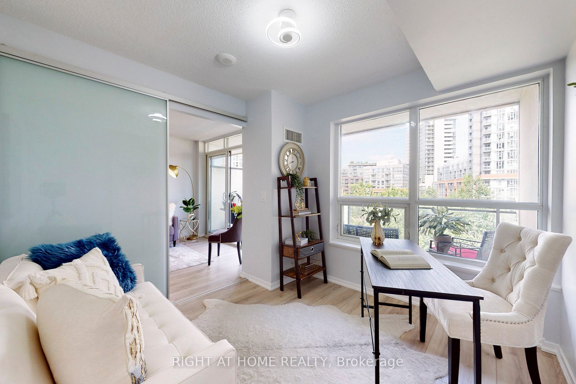 38 Joe Shuster Way, #423