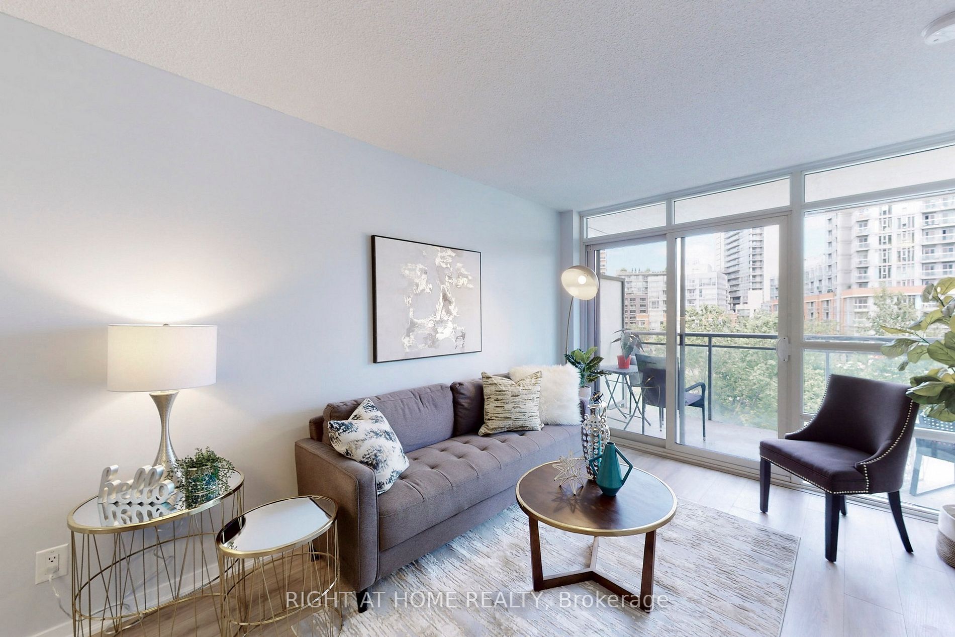 38 Joe Shuster Way, #423
