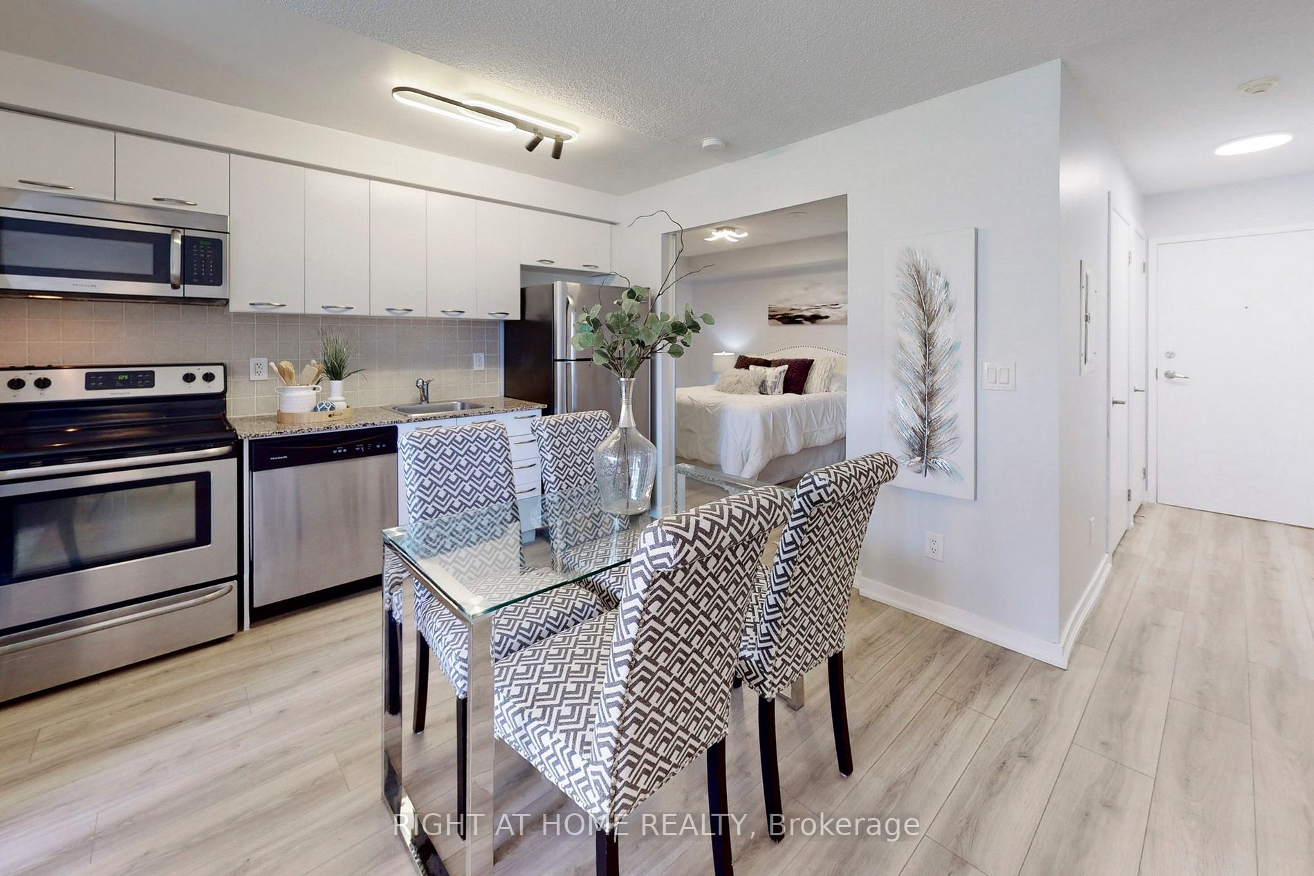 38 Joe Shuster Way, #423