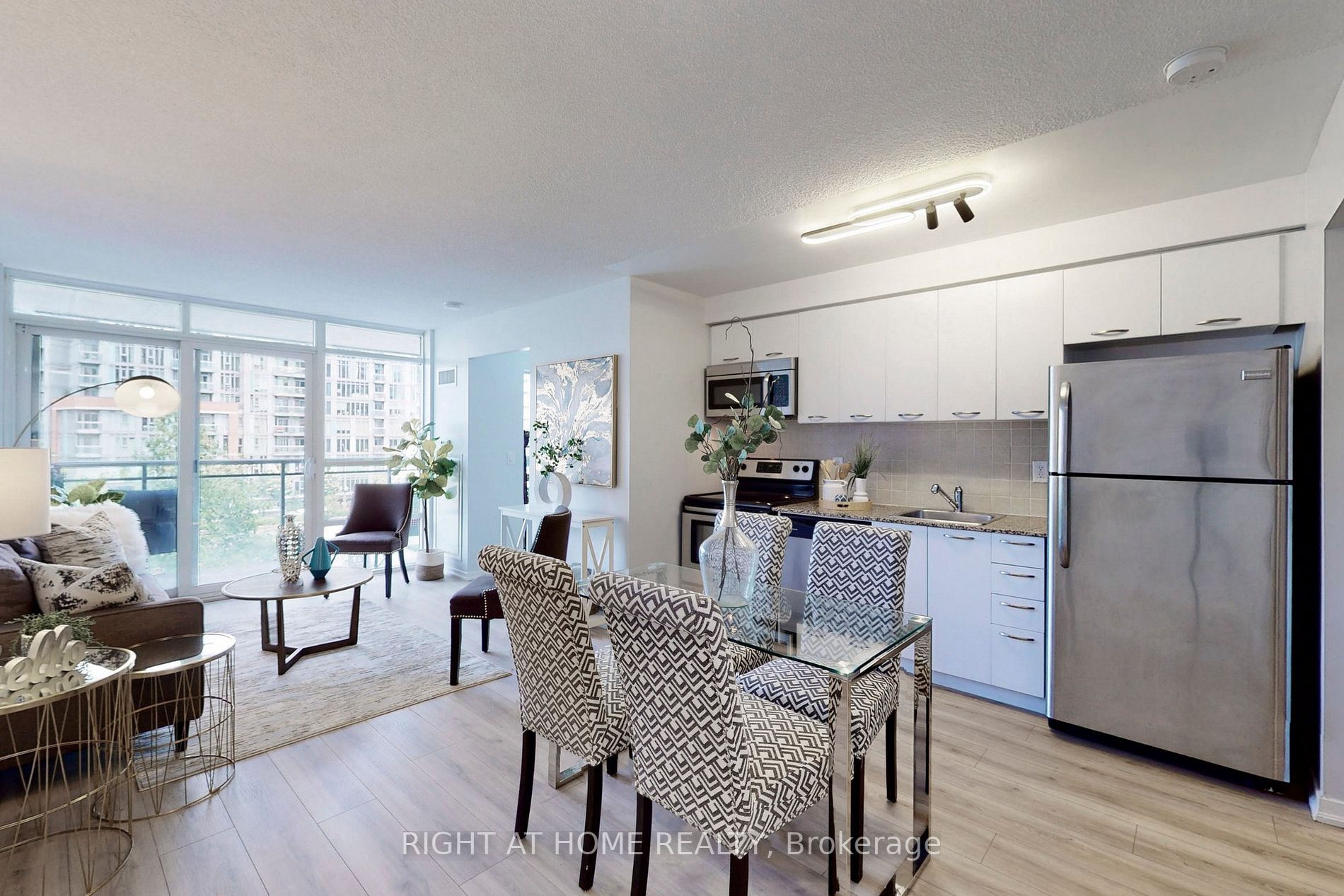 38 Joe Shuster Way, #423