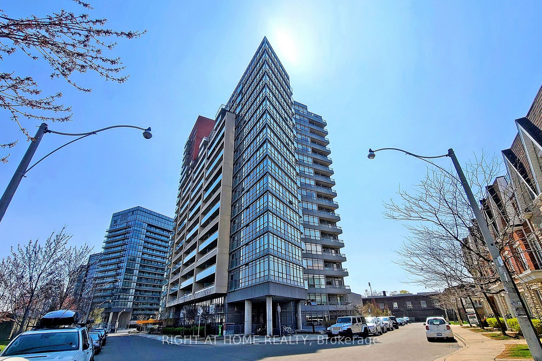 38 Joe Shuster Way, #423