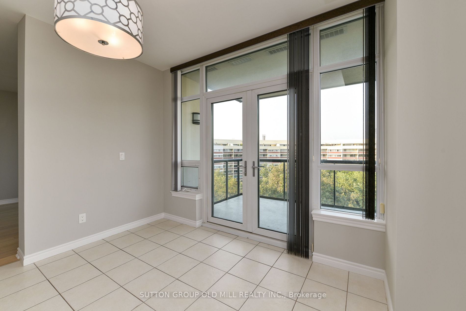 1135 Royal York Rd, #917