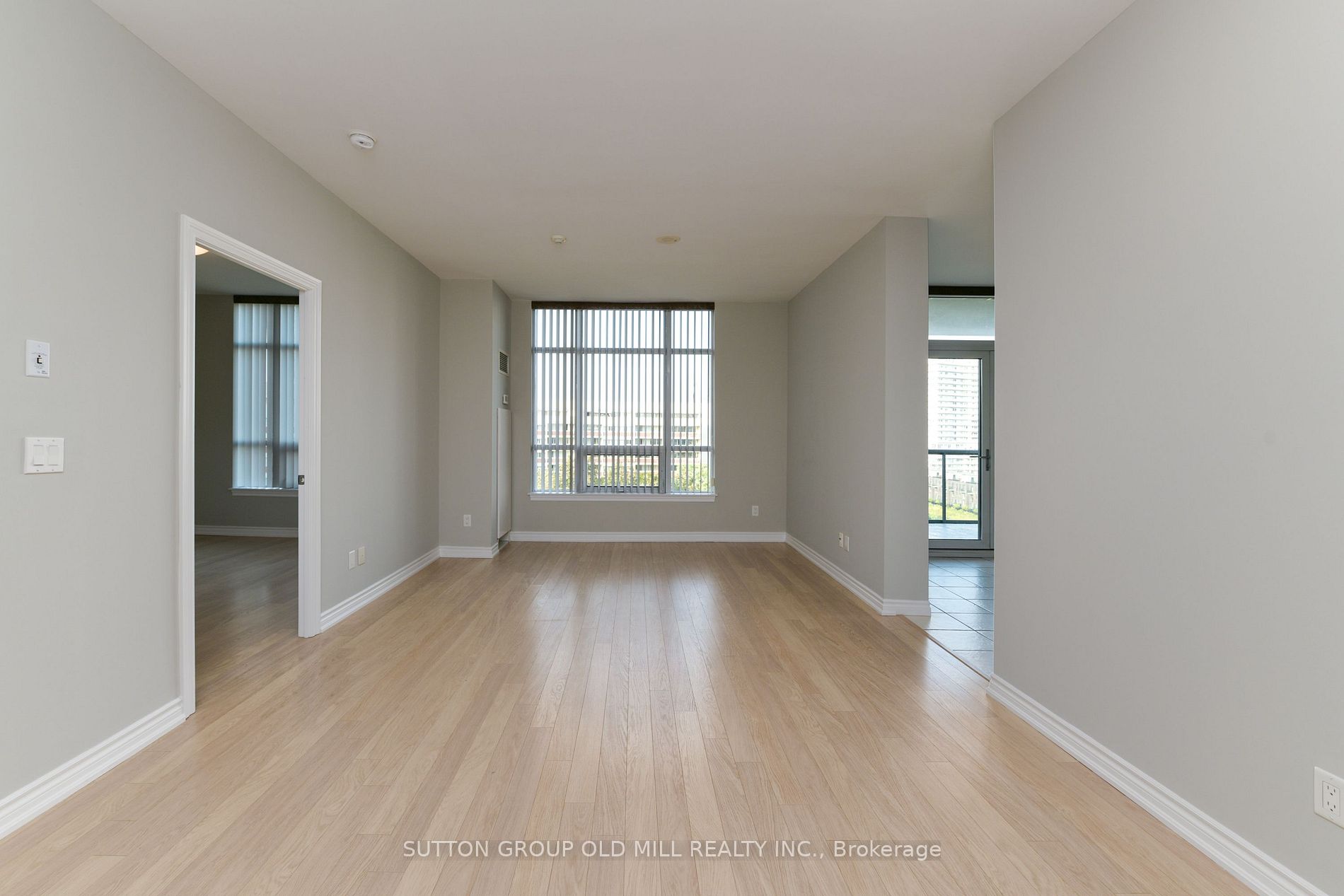 1135 Royal York Rd, #917
