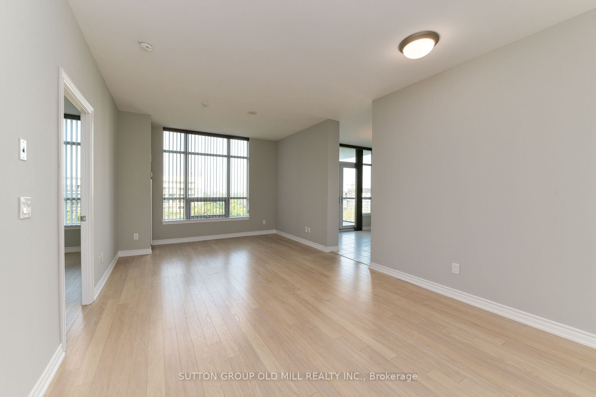 1135 Royal York Rd, #917