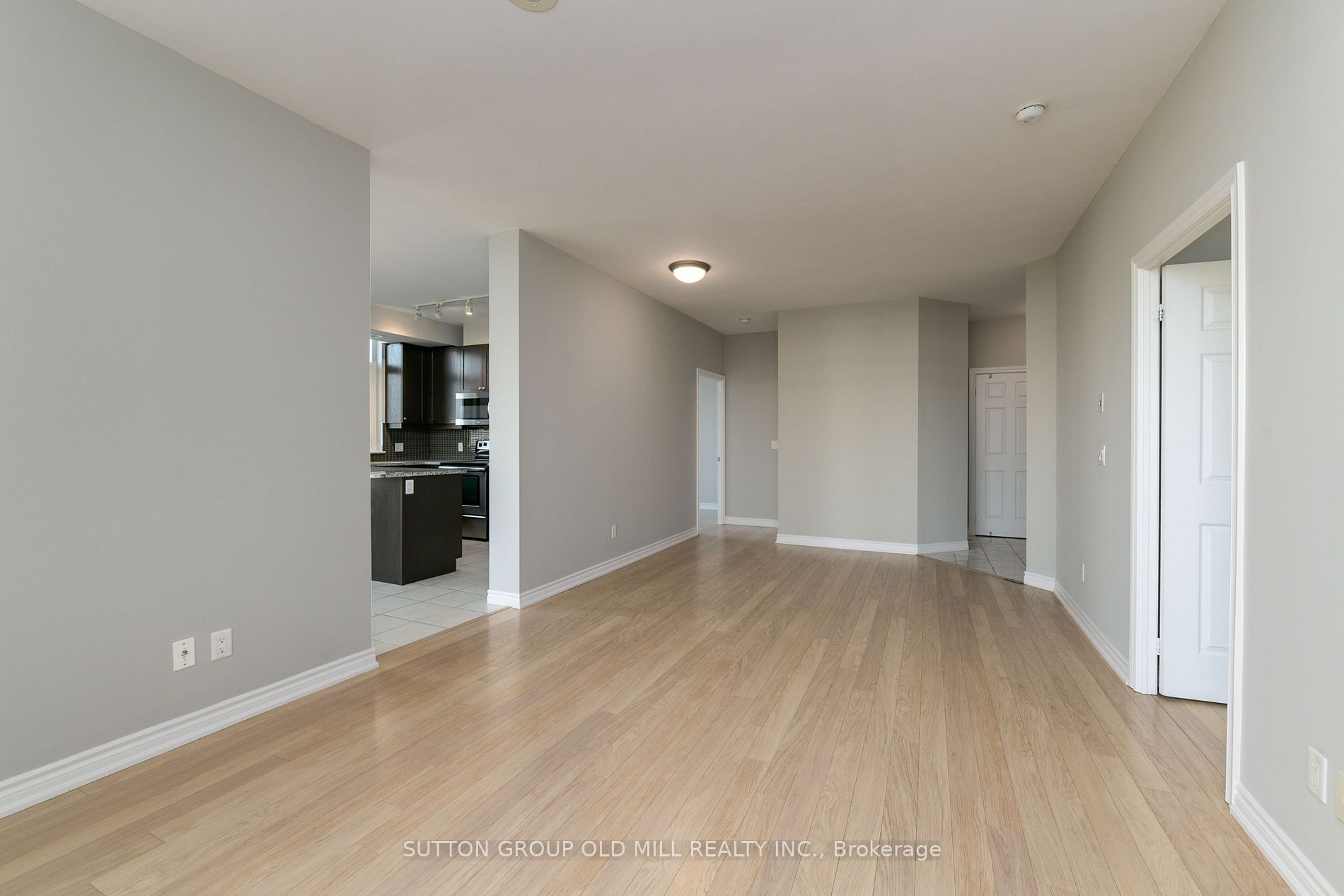 1135 Royal York Rd, #917