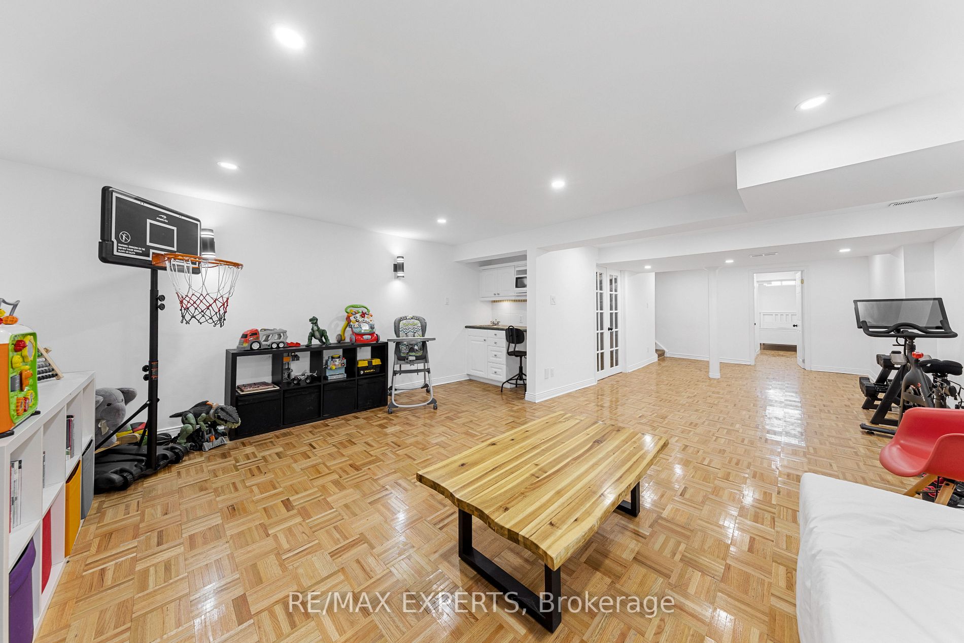 47 Wooliston Cres