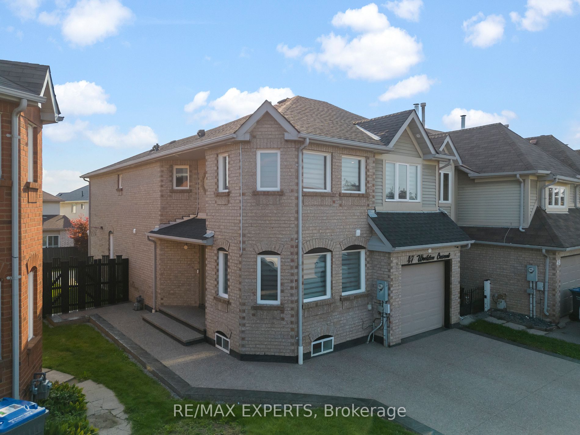 47 Wooliston Cres