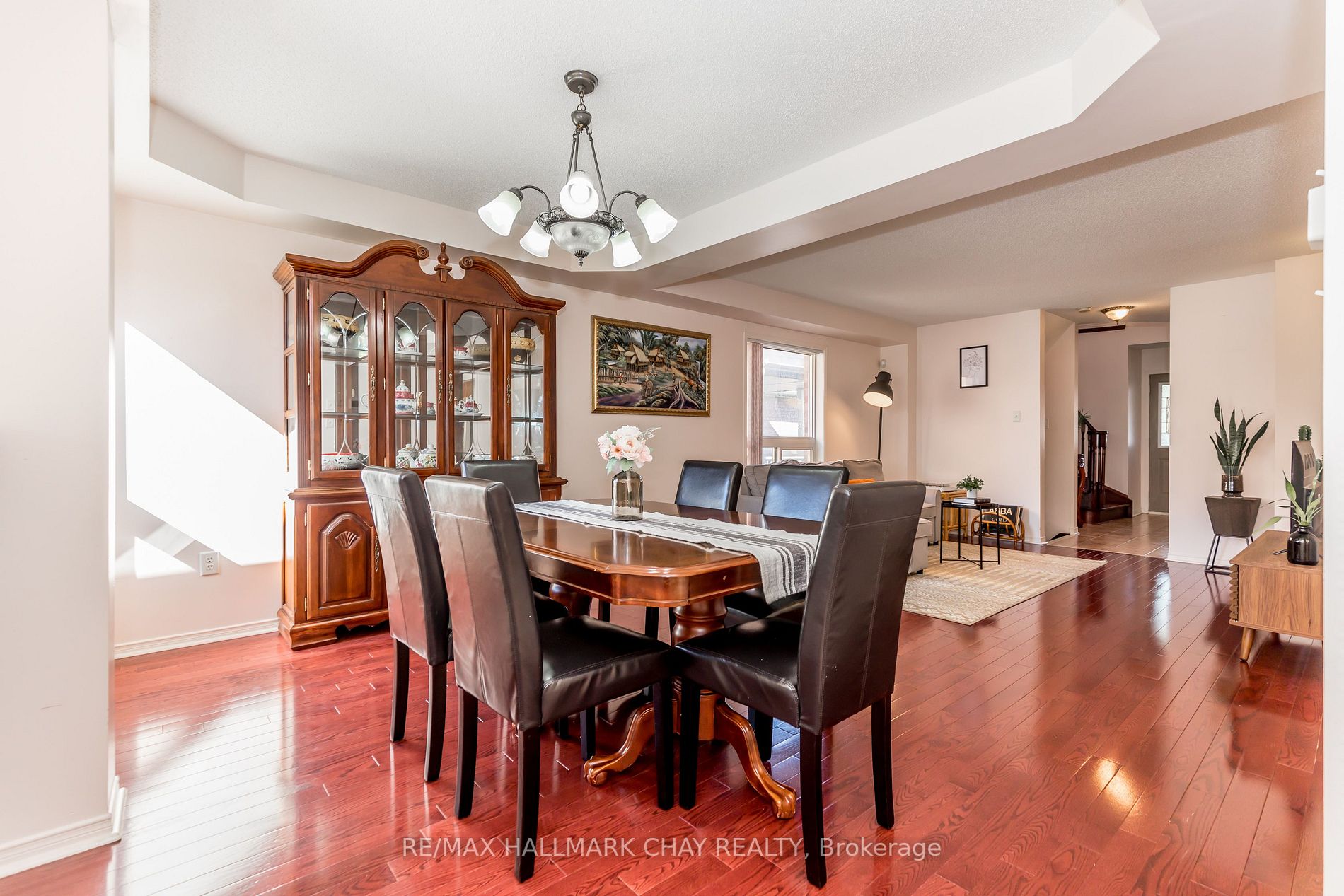 6 Whitehouse Crescent