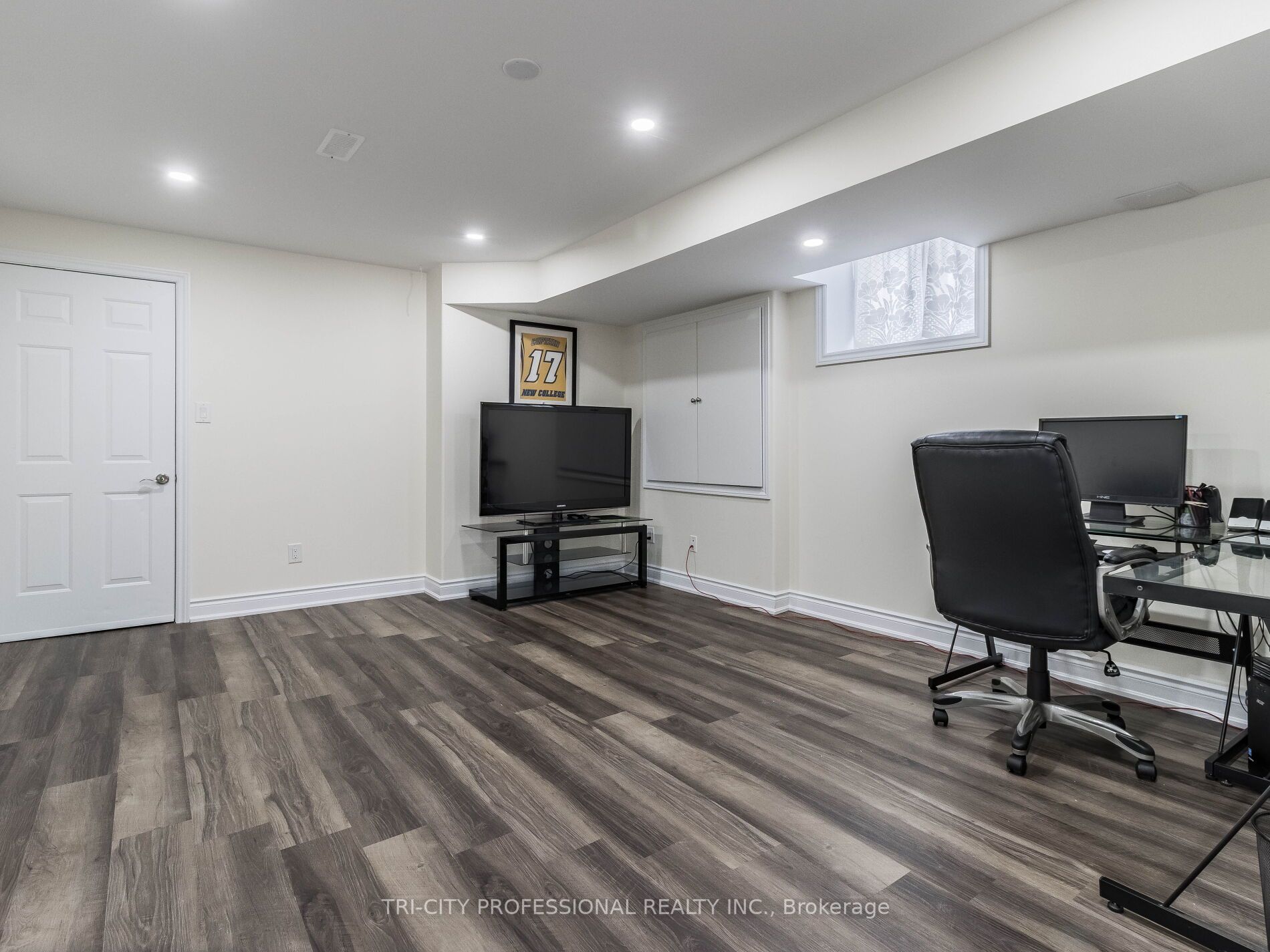 35 Angelgate Rd